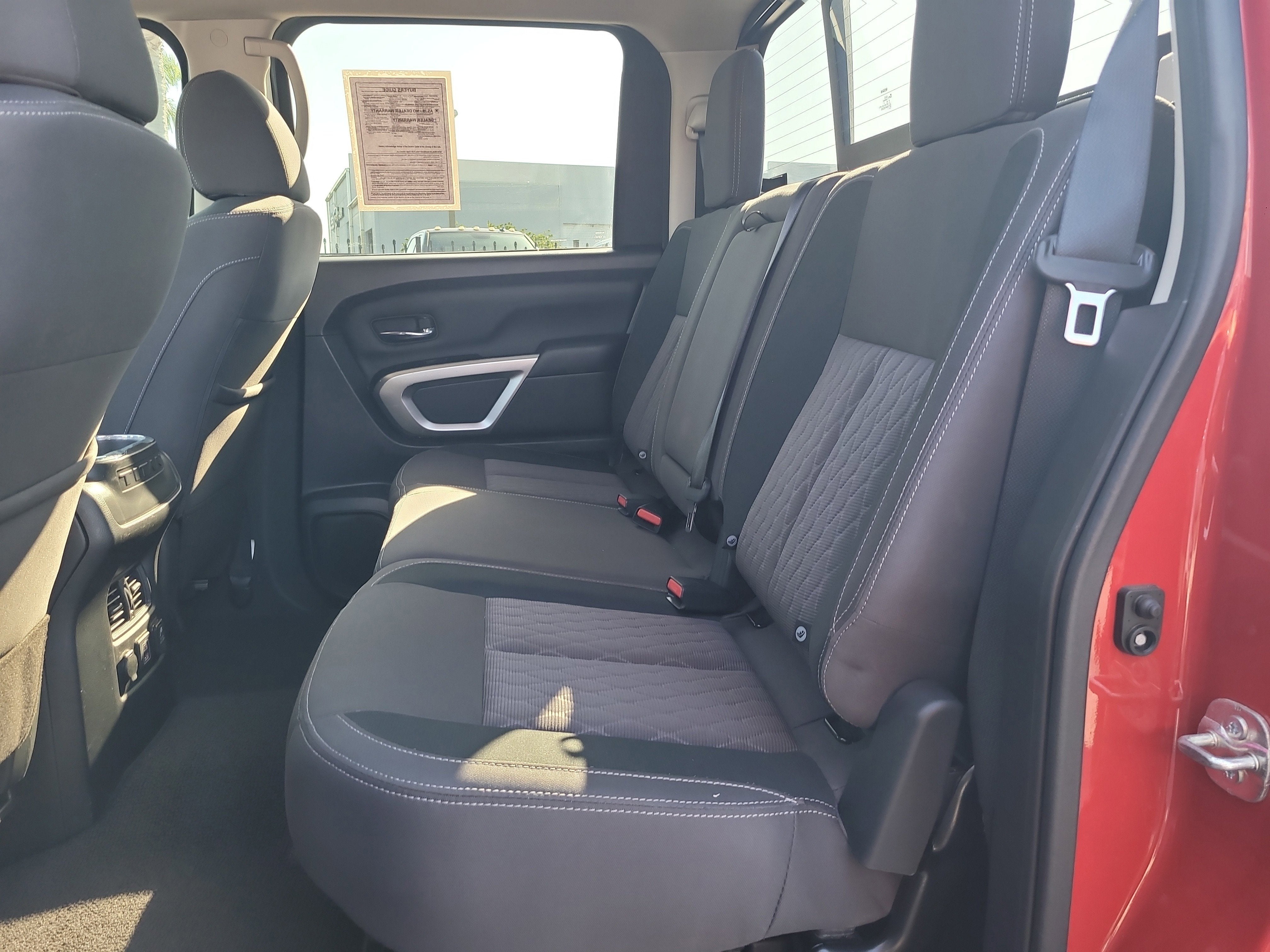 2023 Nissan Titan SV