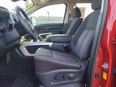 2023 Nissan Titan SV