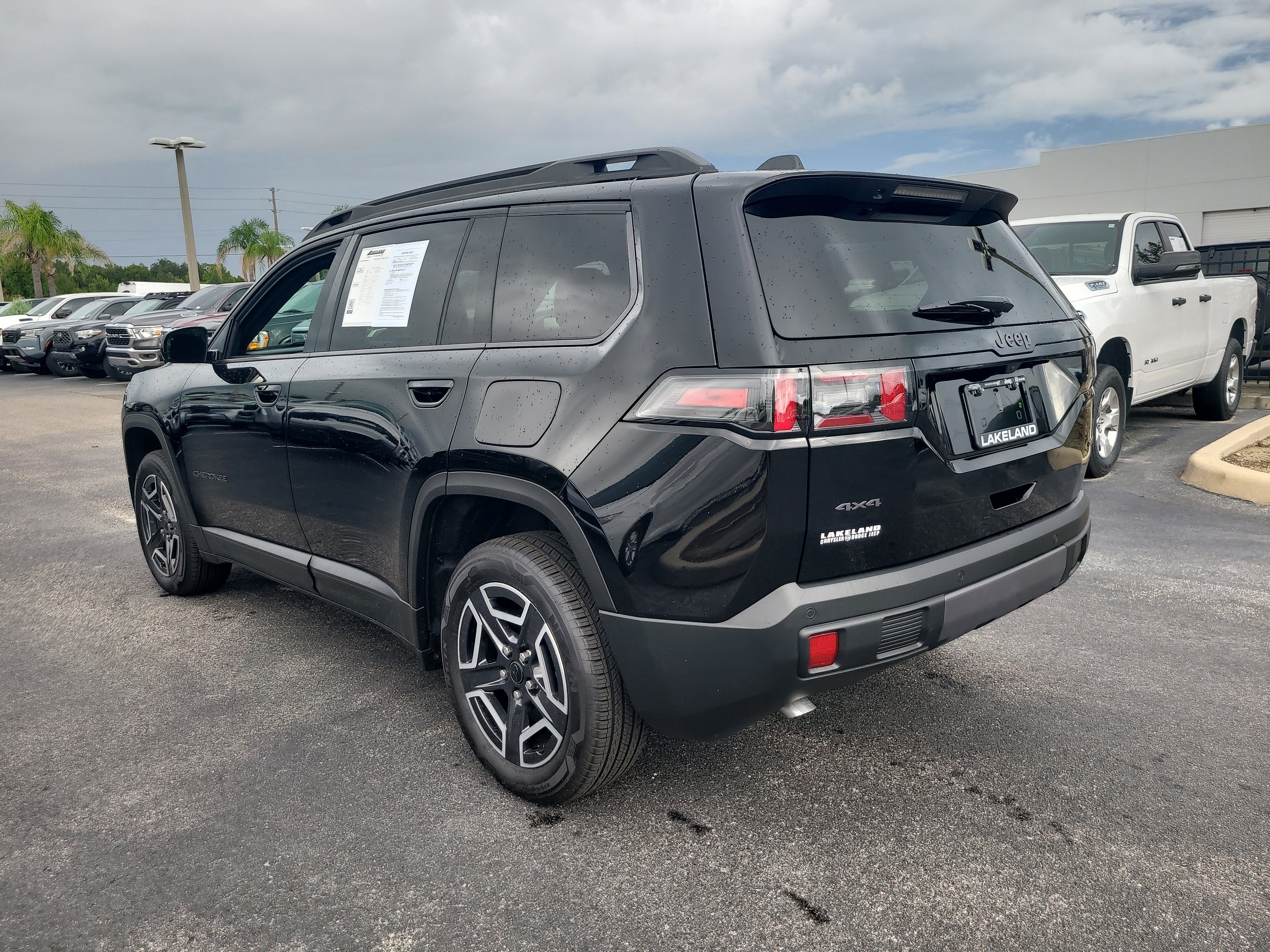 2026 Jeep Cherokee Laredo