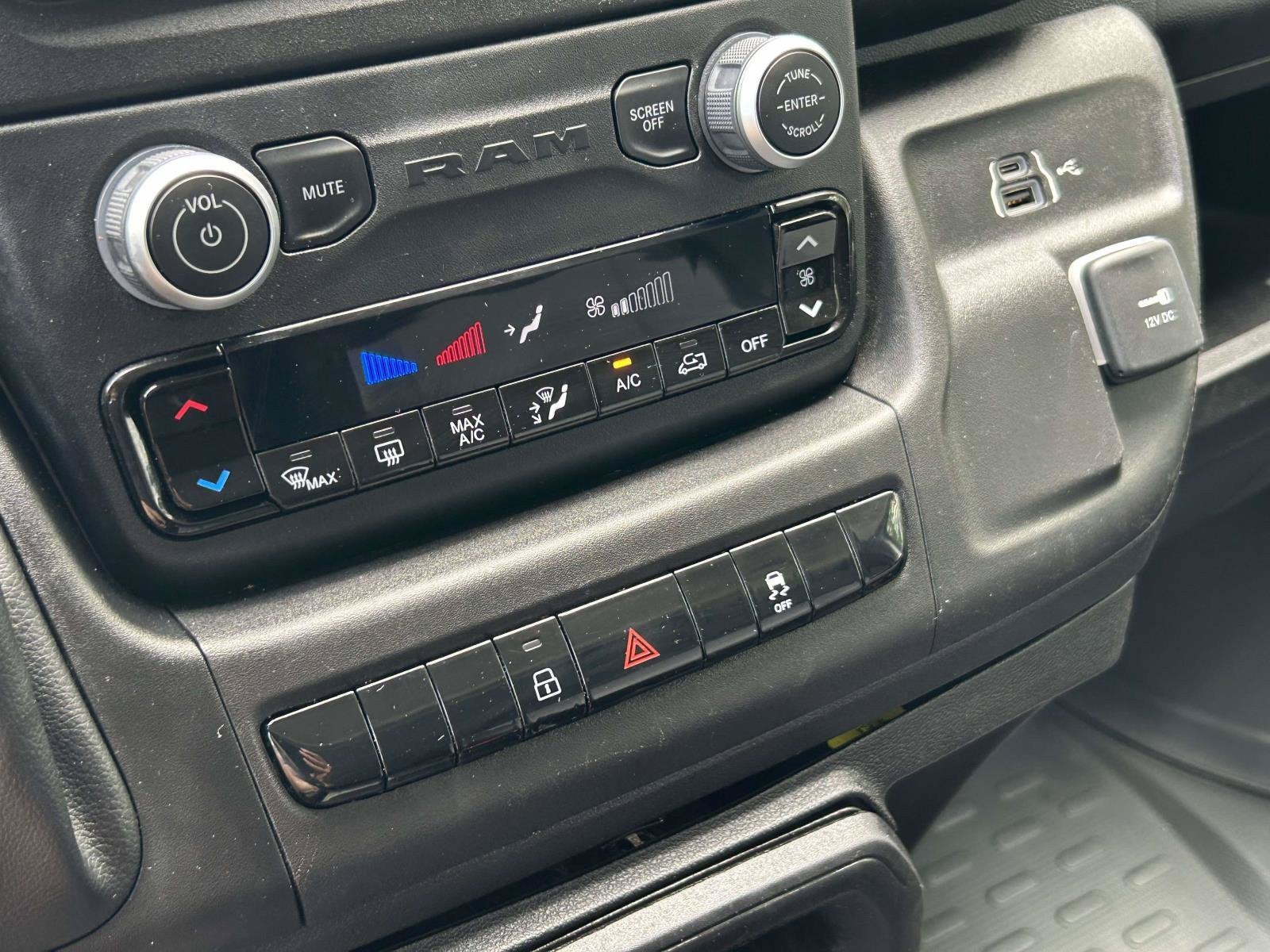 2025 RAM ProMaster Cargo Van Tradesman