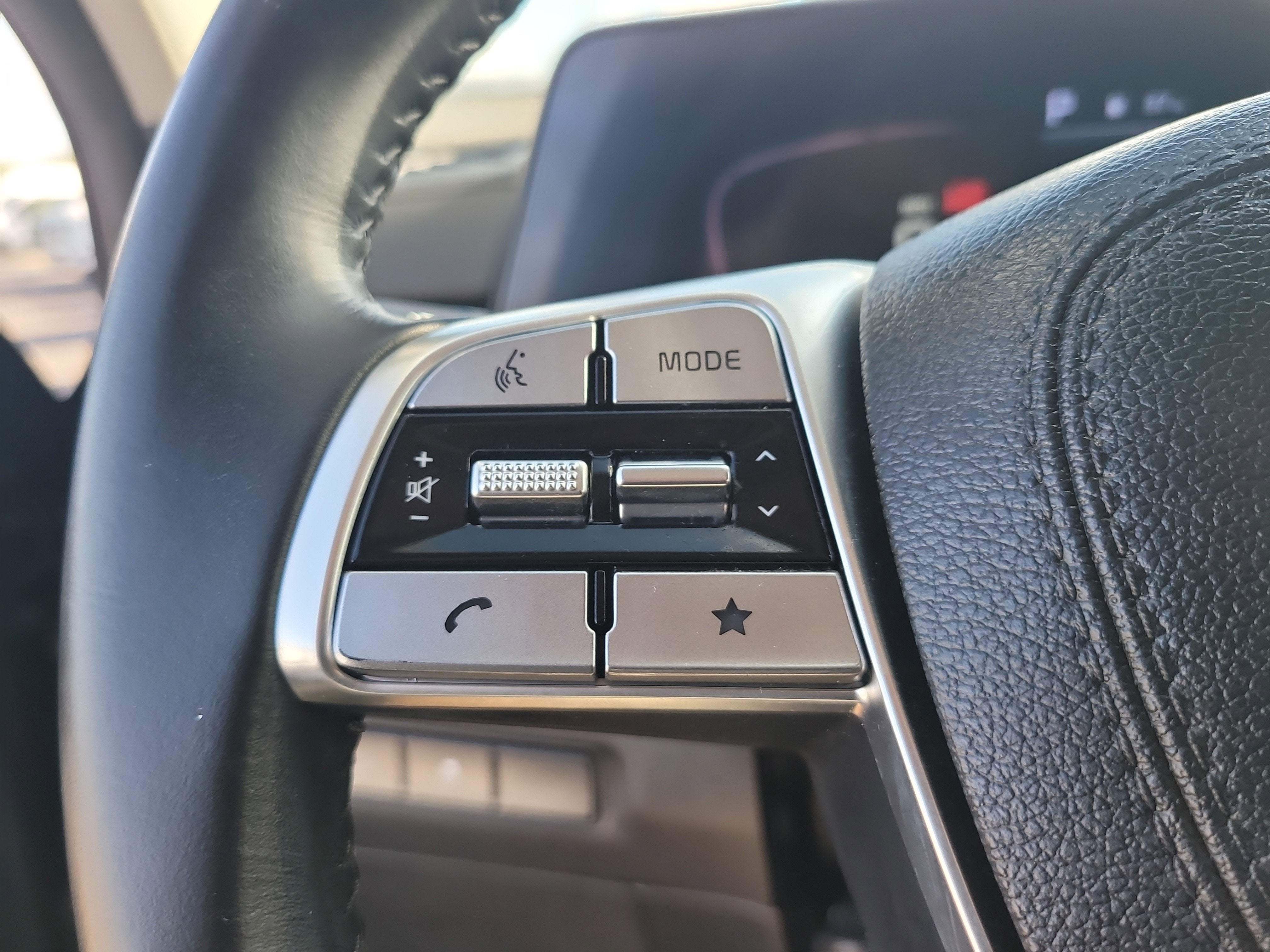 2023 Kia Telluride LX