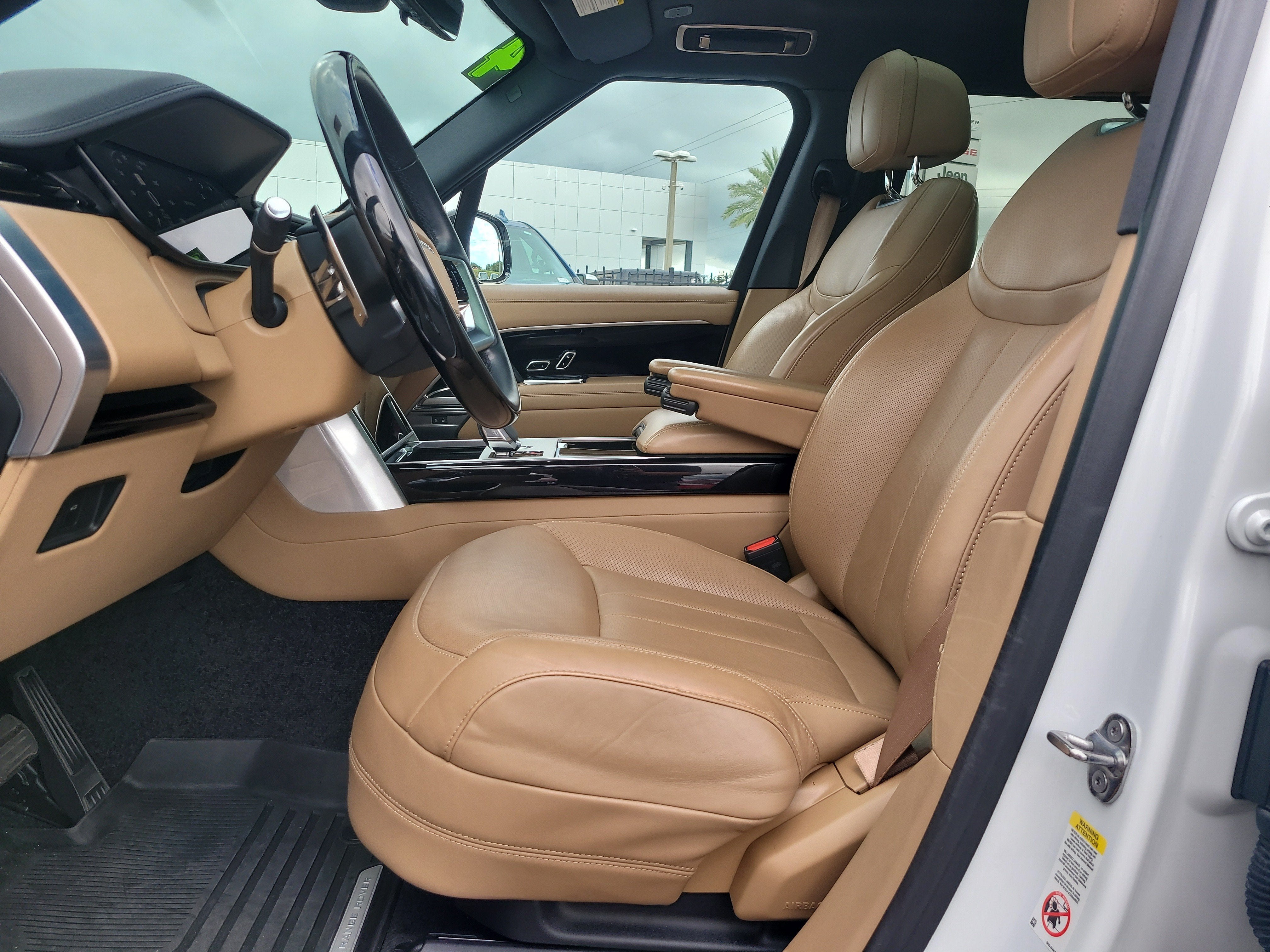 2024 Land Rover Range Rover SE
