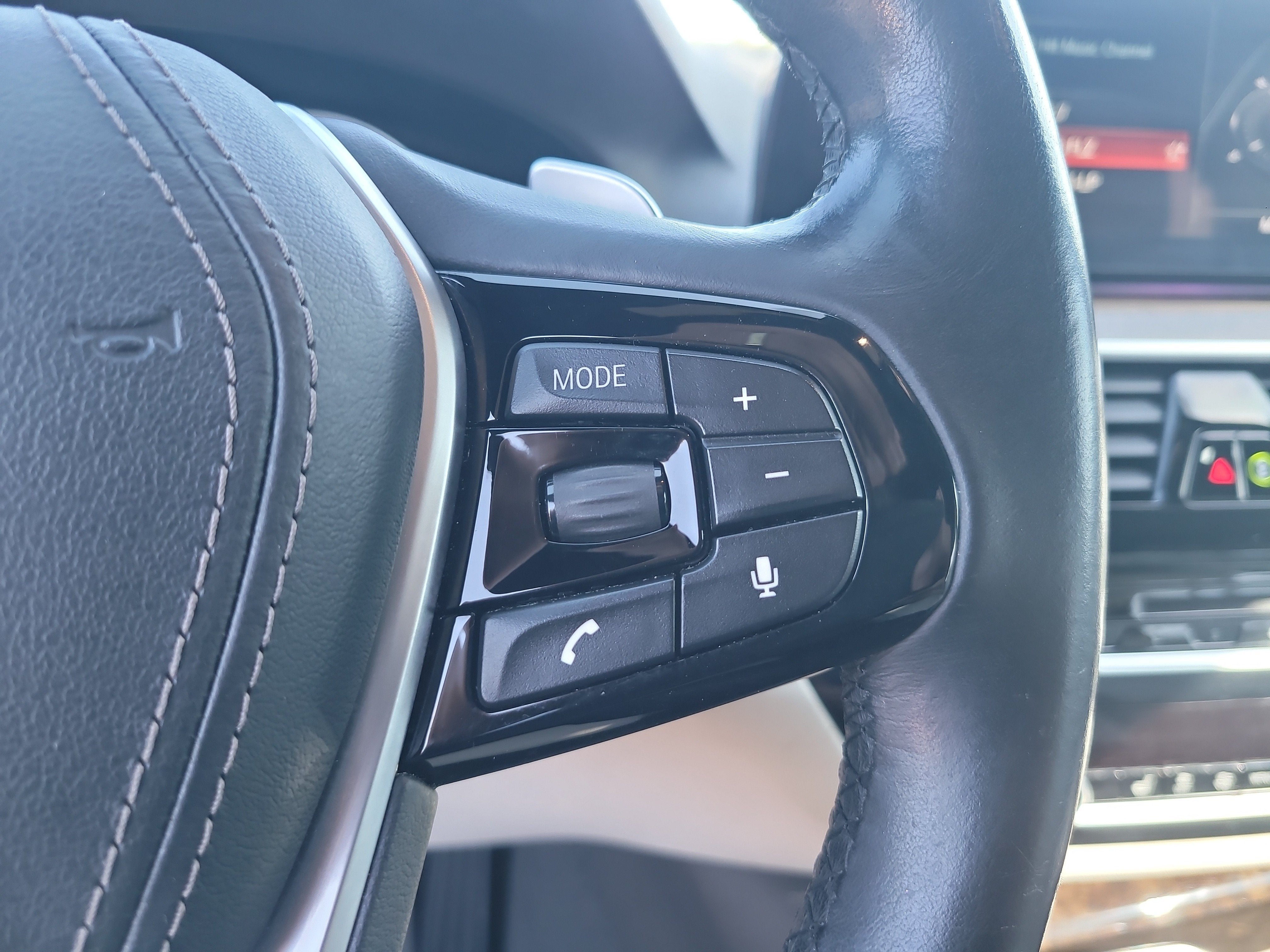 2018 BMW 5 Series 540i