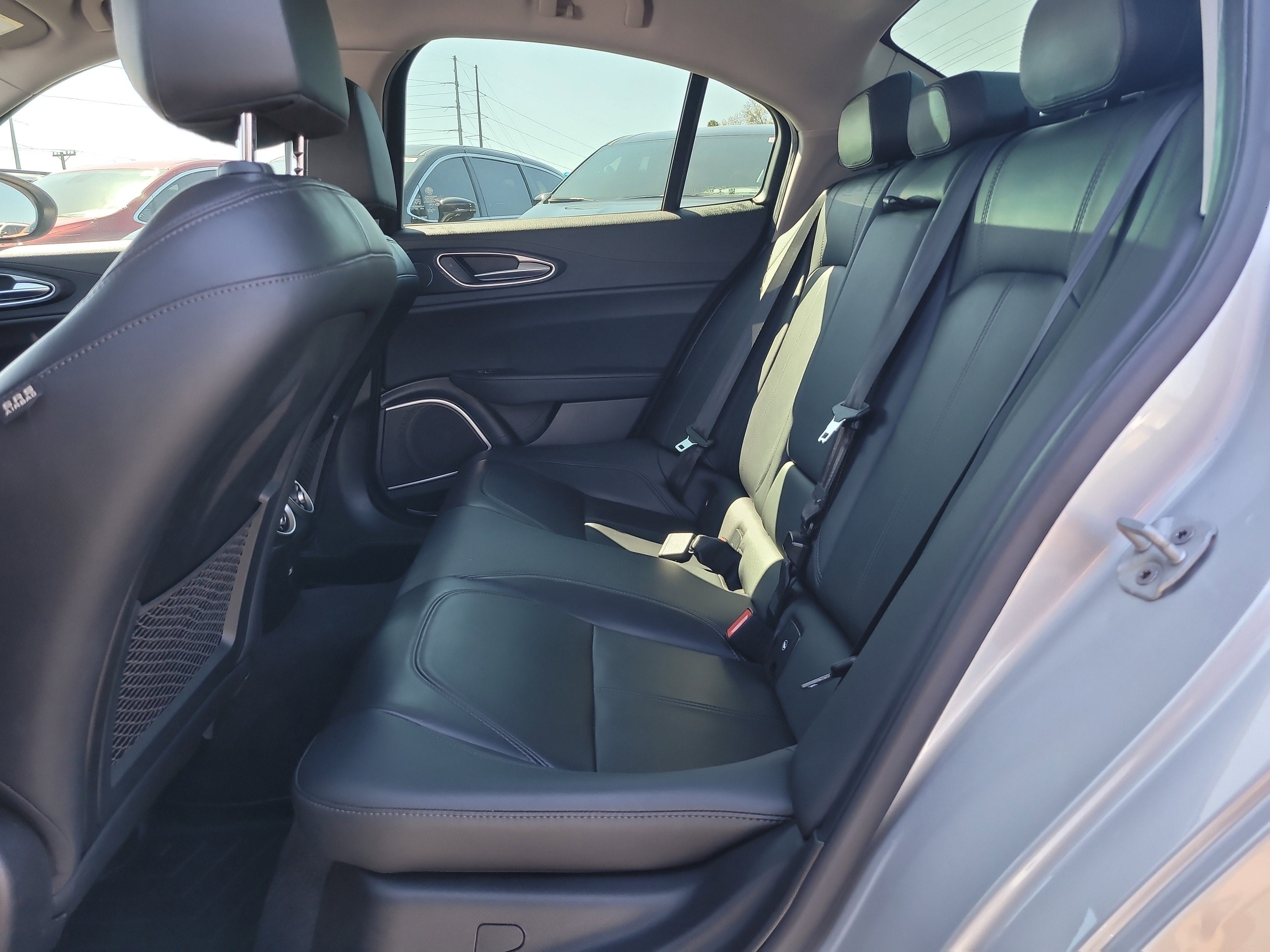 2021 Alfa Romeo Giulia Base