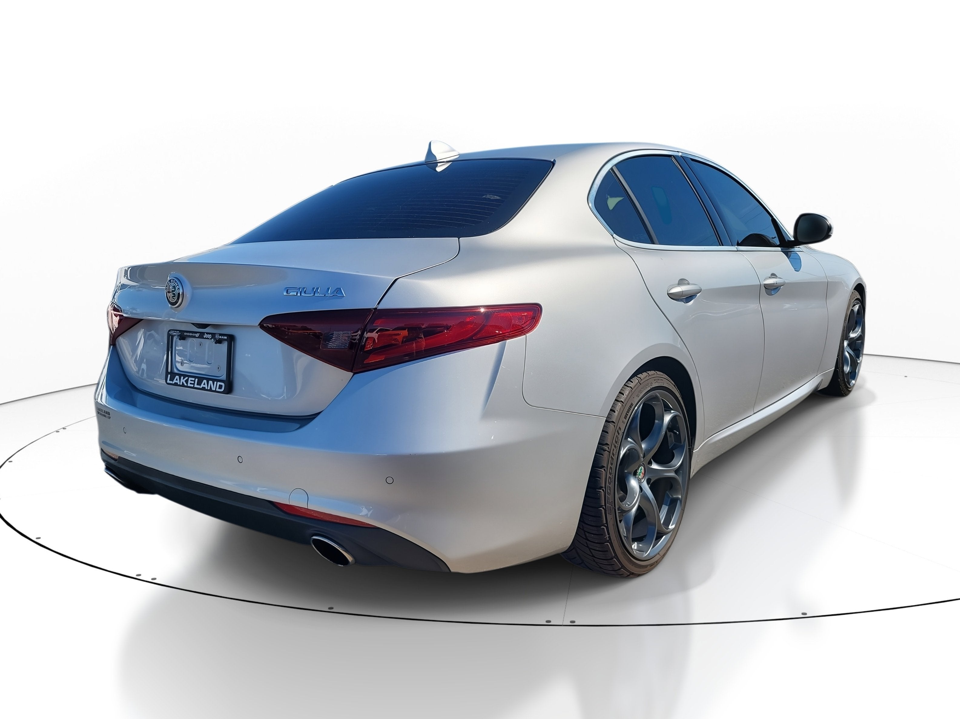 2021 Alfa Romeo Giulia Base