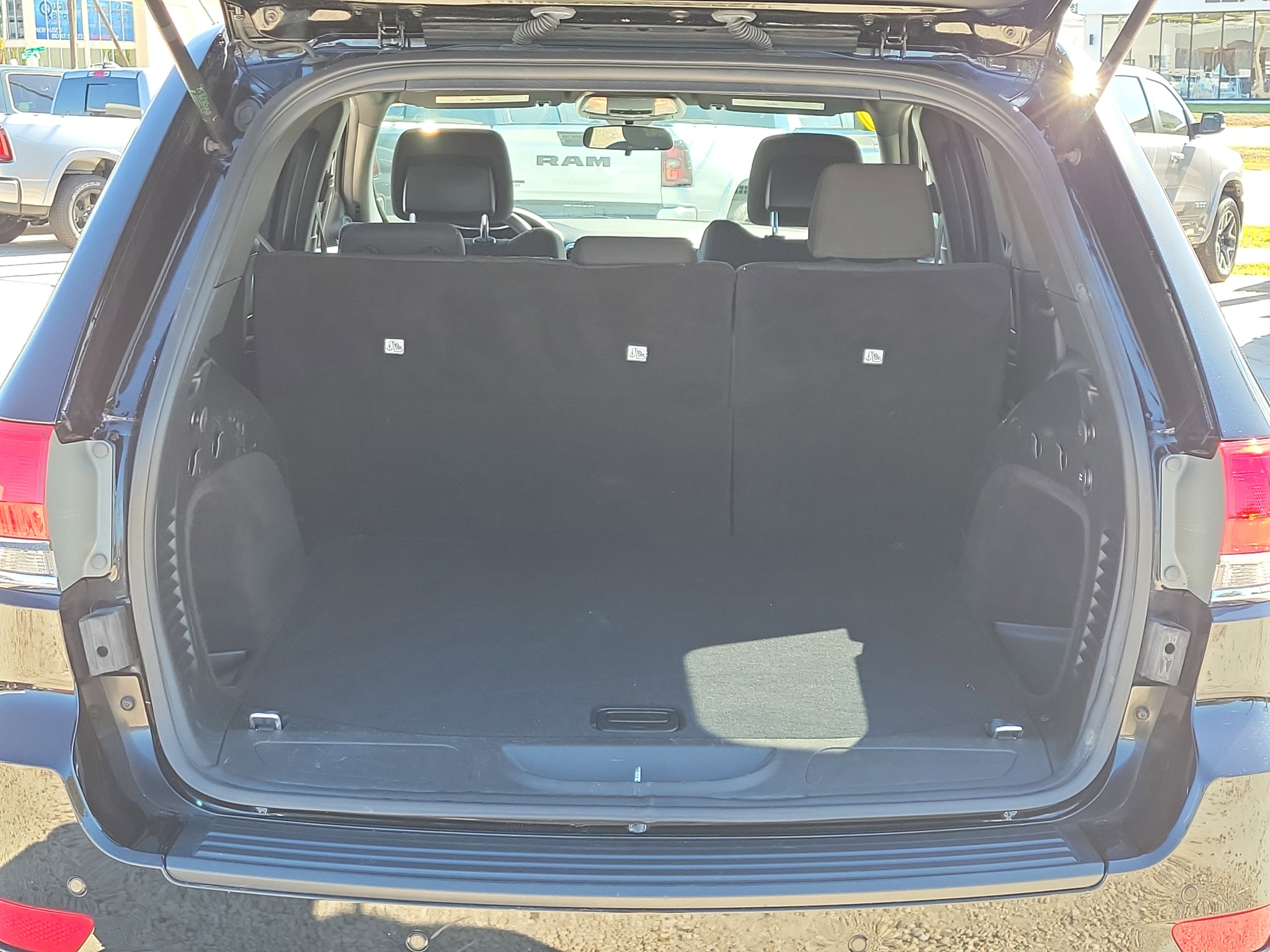 2019 Jeep Grand Cherokee Laredo E