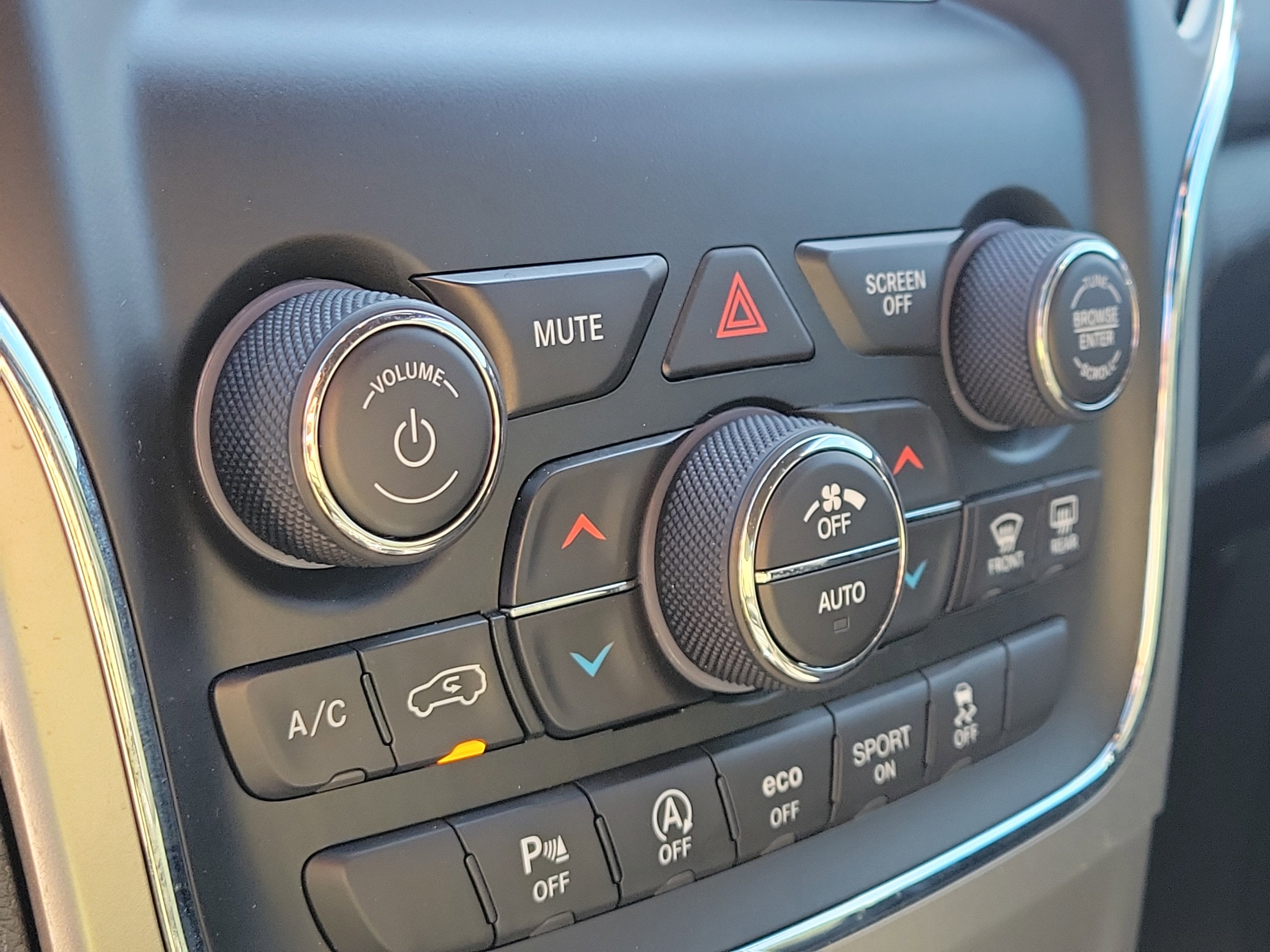 2019 Jeep Grand Cherokee Laredo E