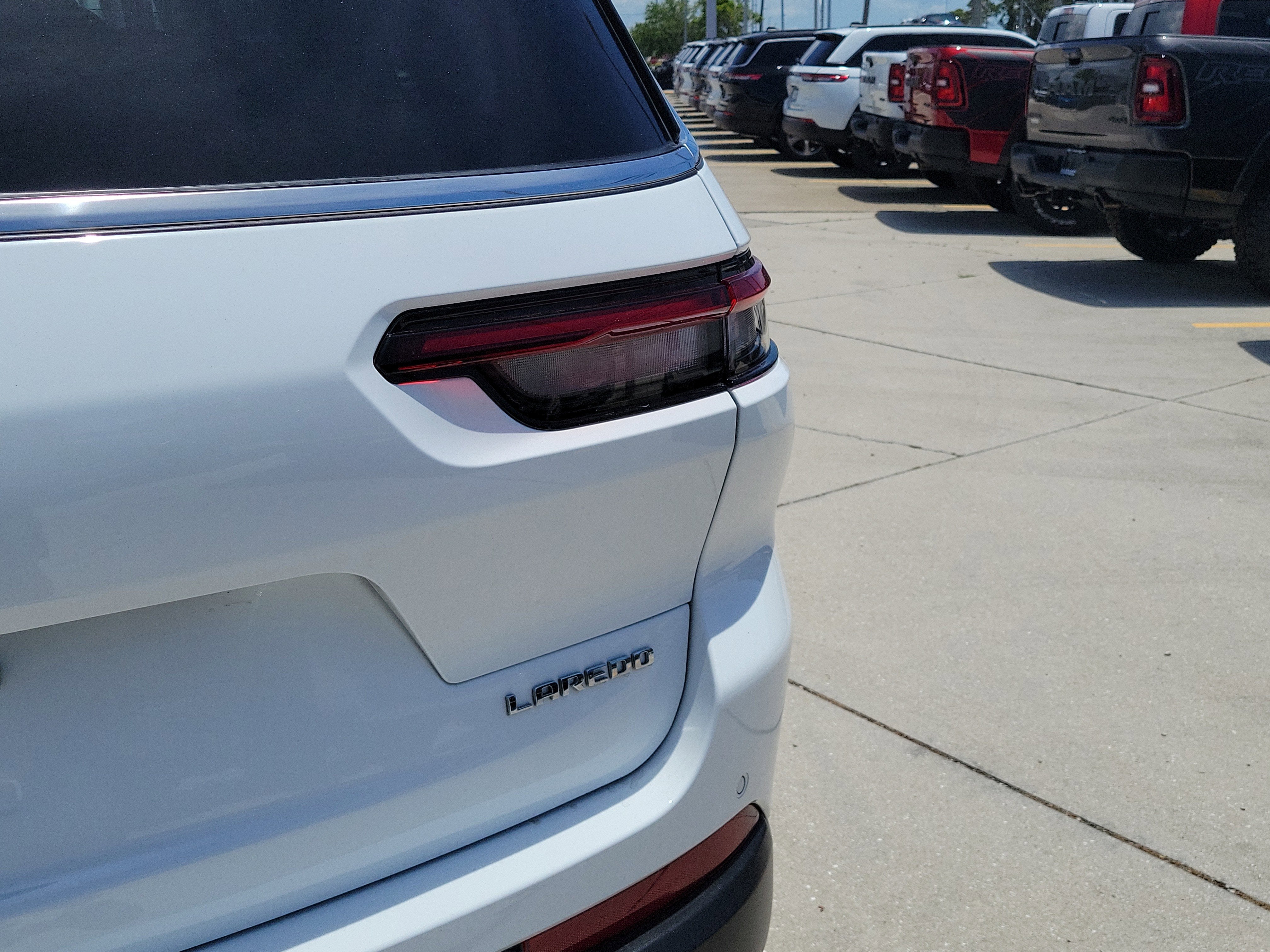 2024 Jeep Grand Cherokee L Laredo X