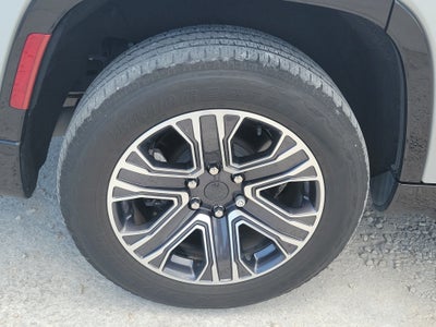 2024 Jeep Wagoneer Base