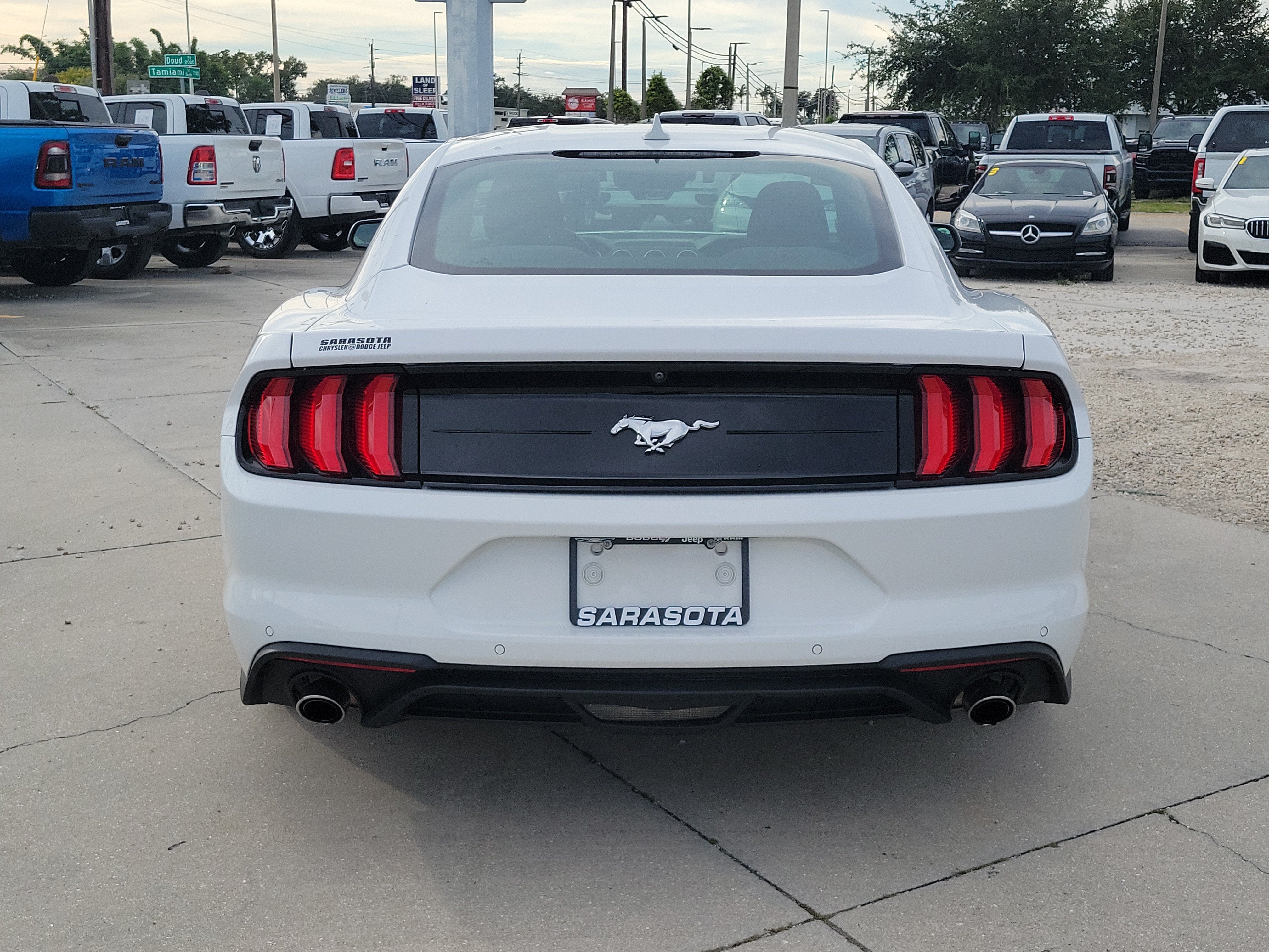 2022 Ford Mustang EcoBoost