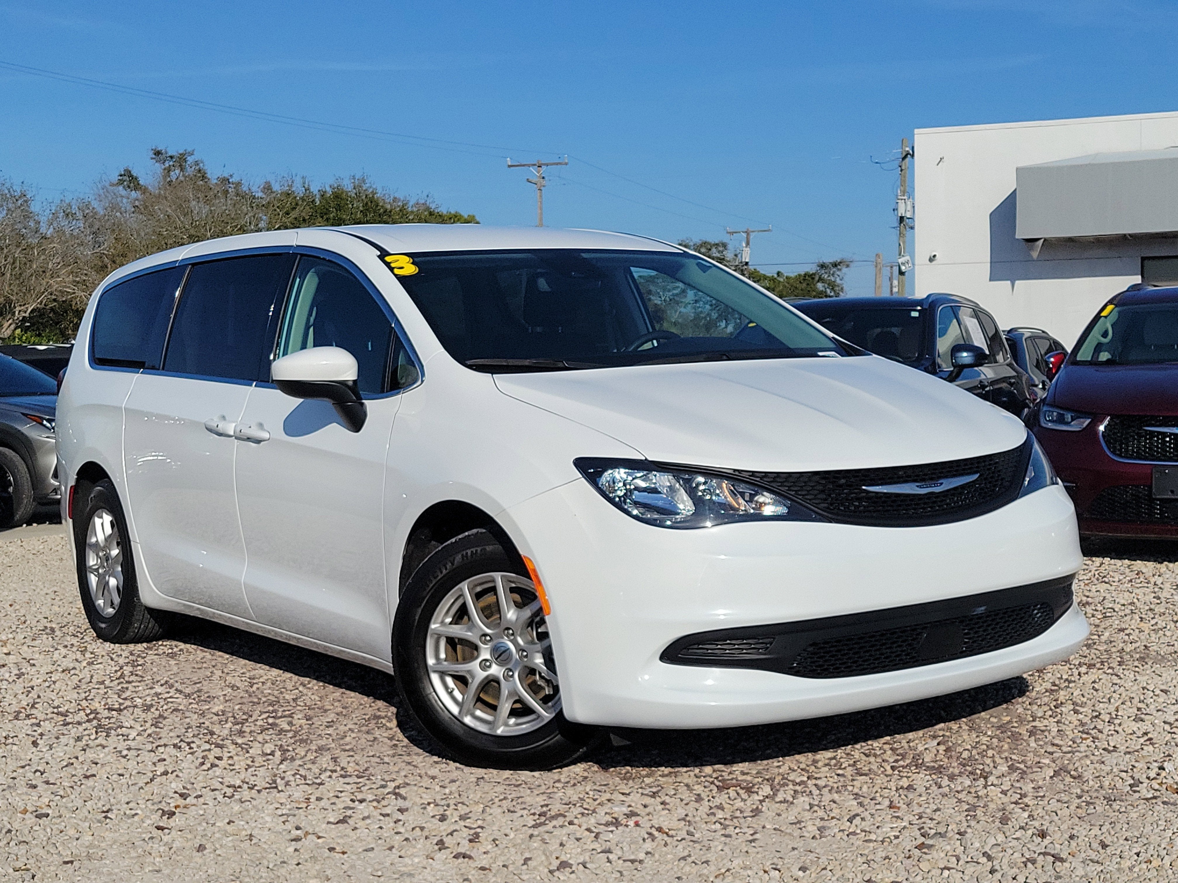 2023 Chrysler Voyager LX