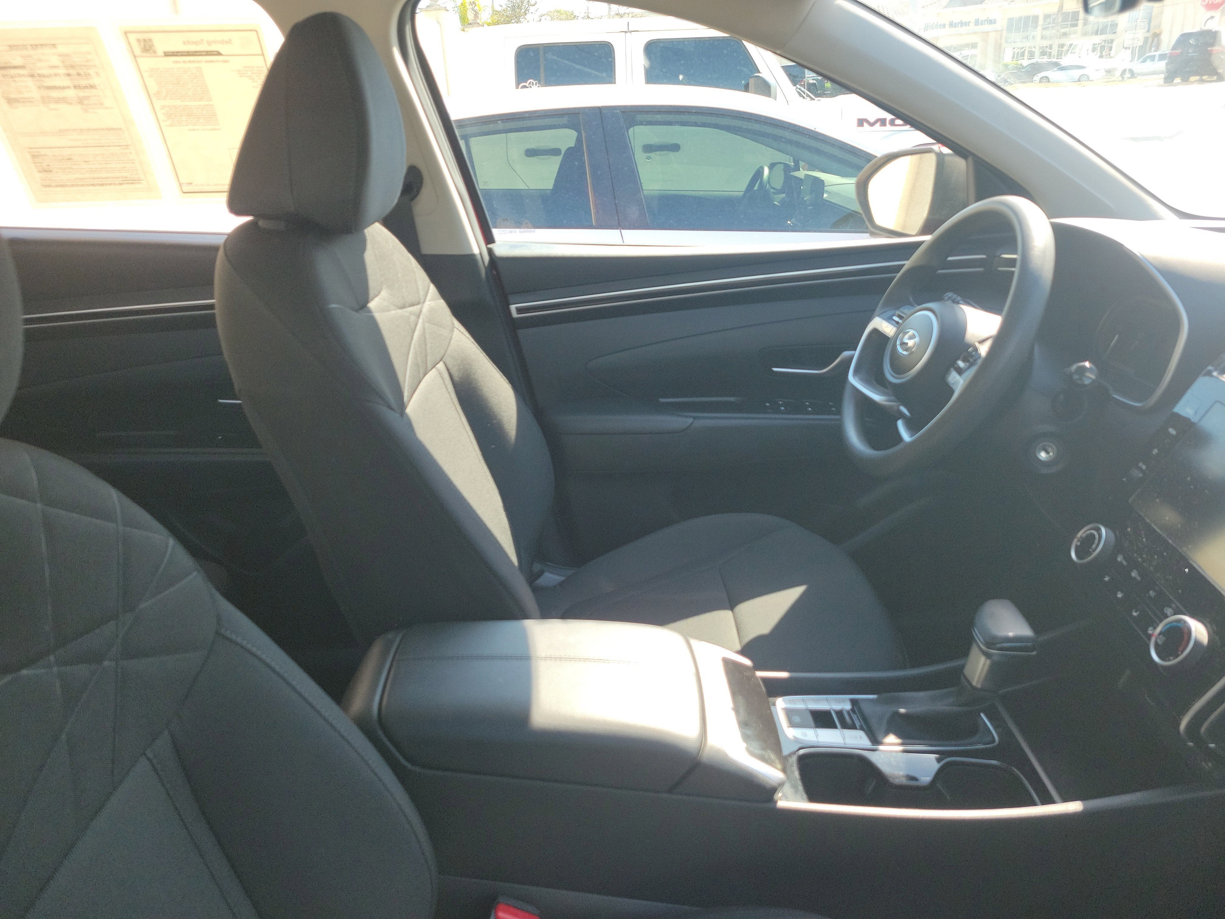 2023 Hyundai Tucson SE