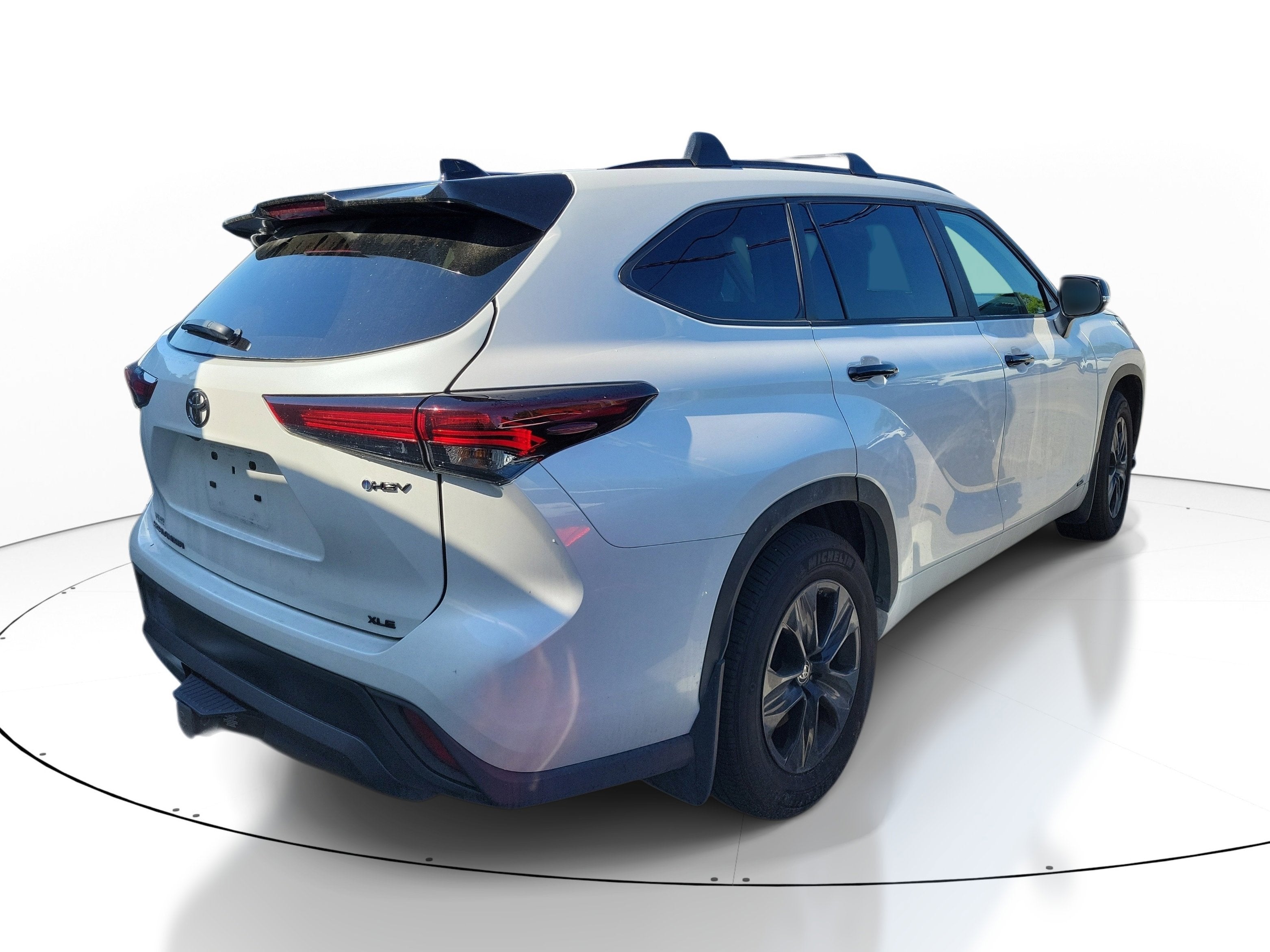 2025 Toyota Highlander Hybrid XLE