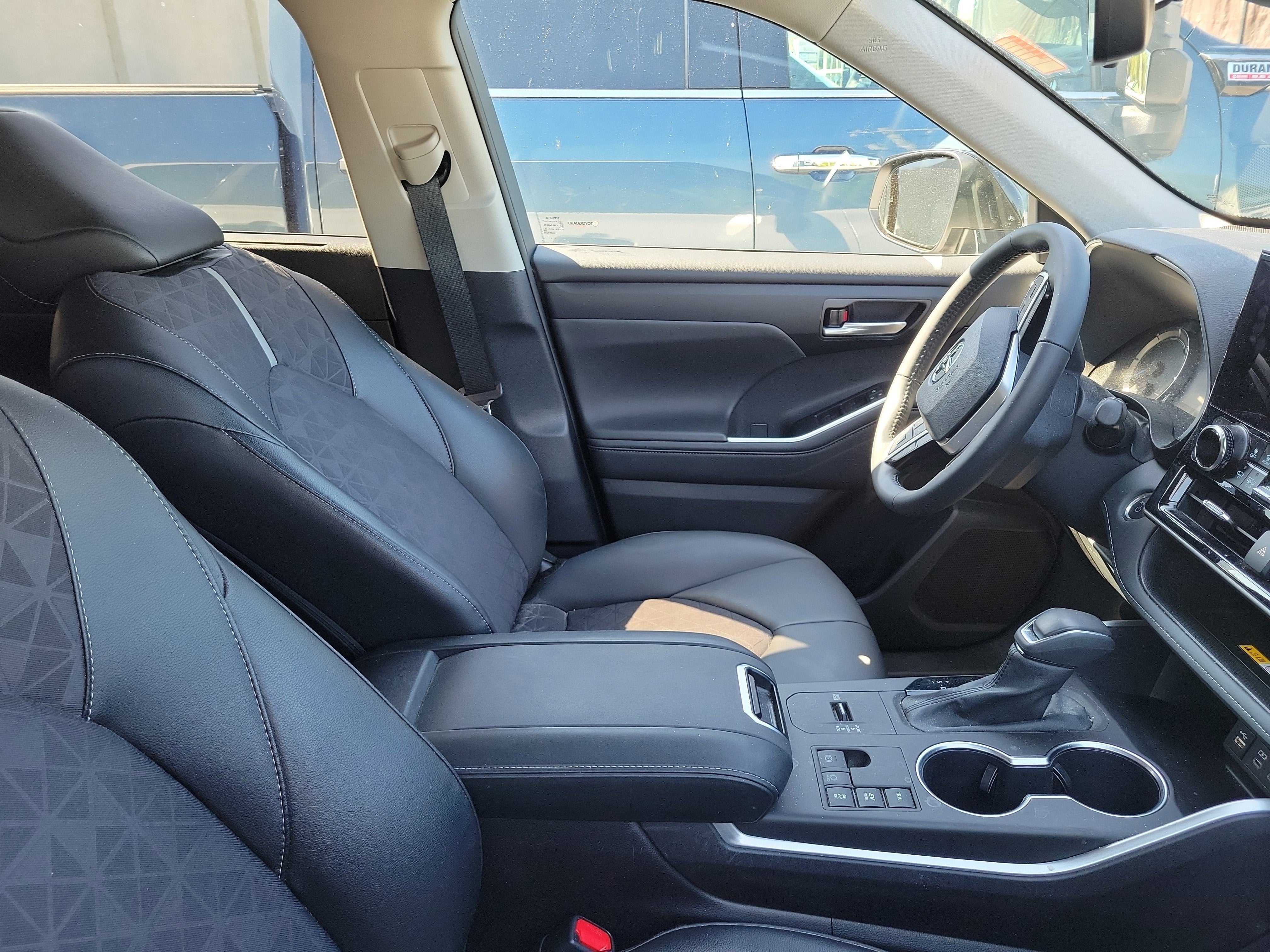 2025 Toyota Highlander Hybrid XLE