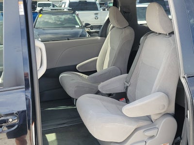 2019 Toyota Sienna LE Auto Access Seat