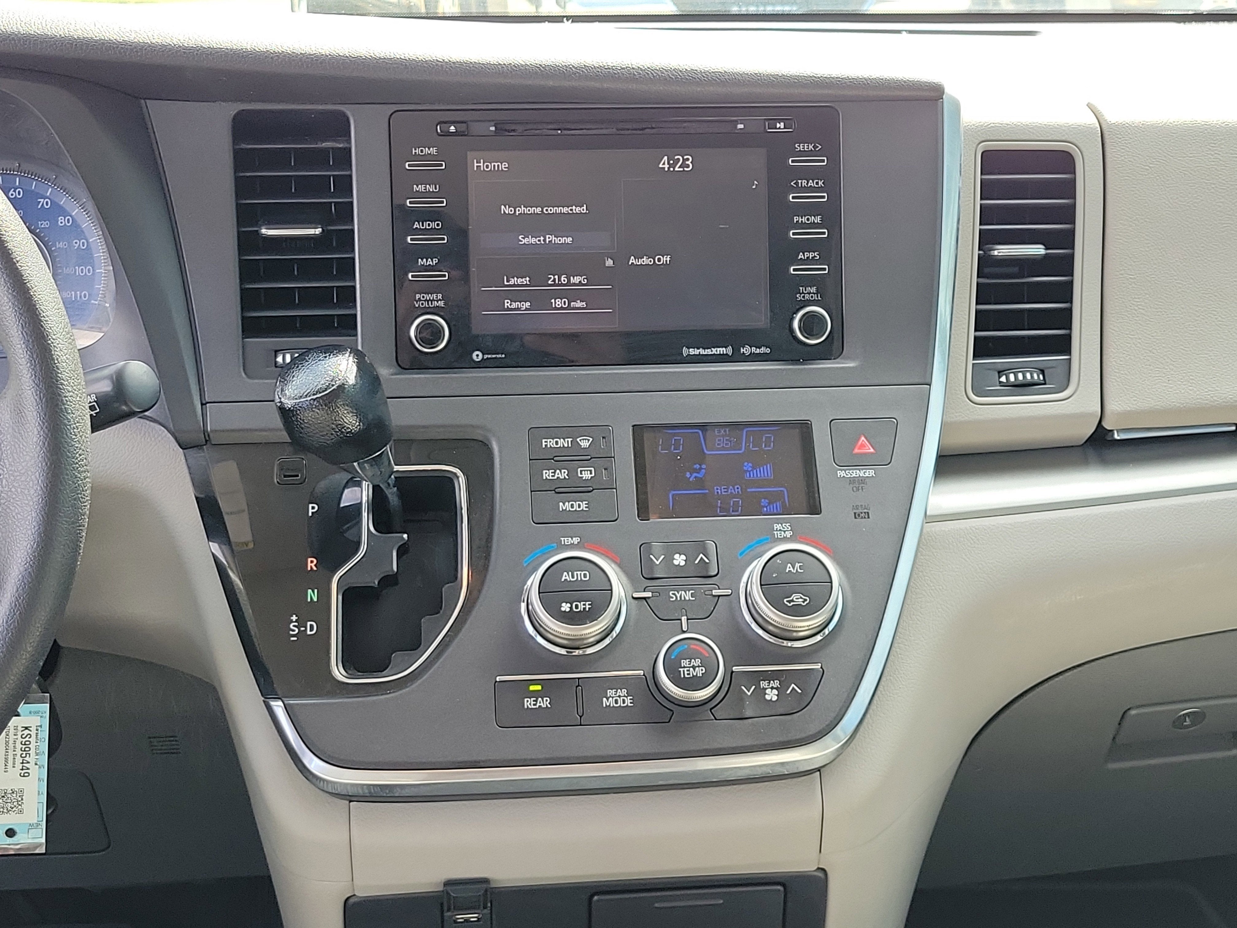 2019 Toyota Sienna LE Auto Access Seat