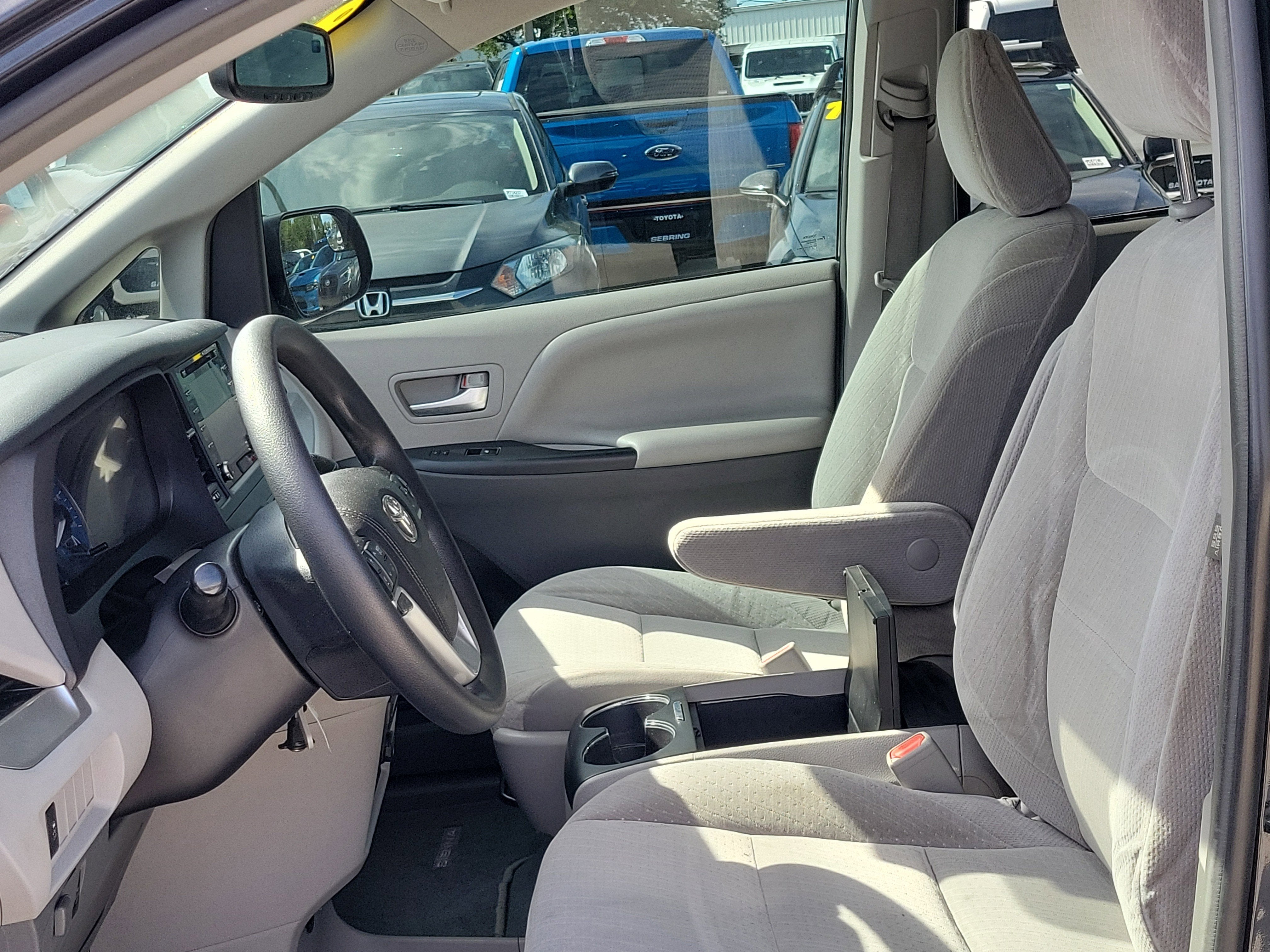 2019 Toyota Sienna LE Auto Access Seat