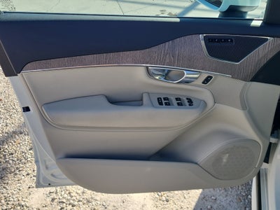 2023 Volvo XC90 Recharge Plug-In Hybrid Core Bright Theme