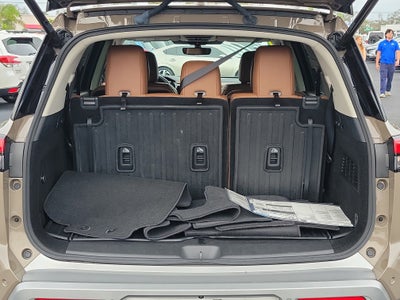 2024 Nissan Pathfinder Platinum