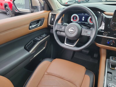 2024 Nissan Pathfinder Platinum