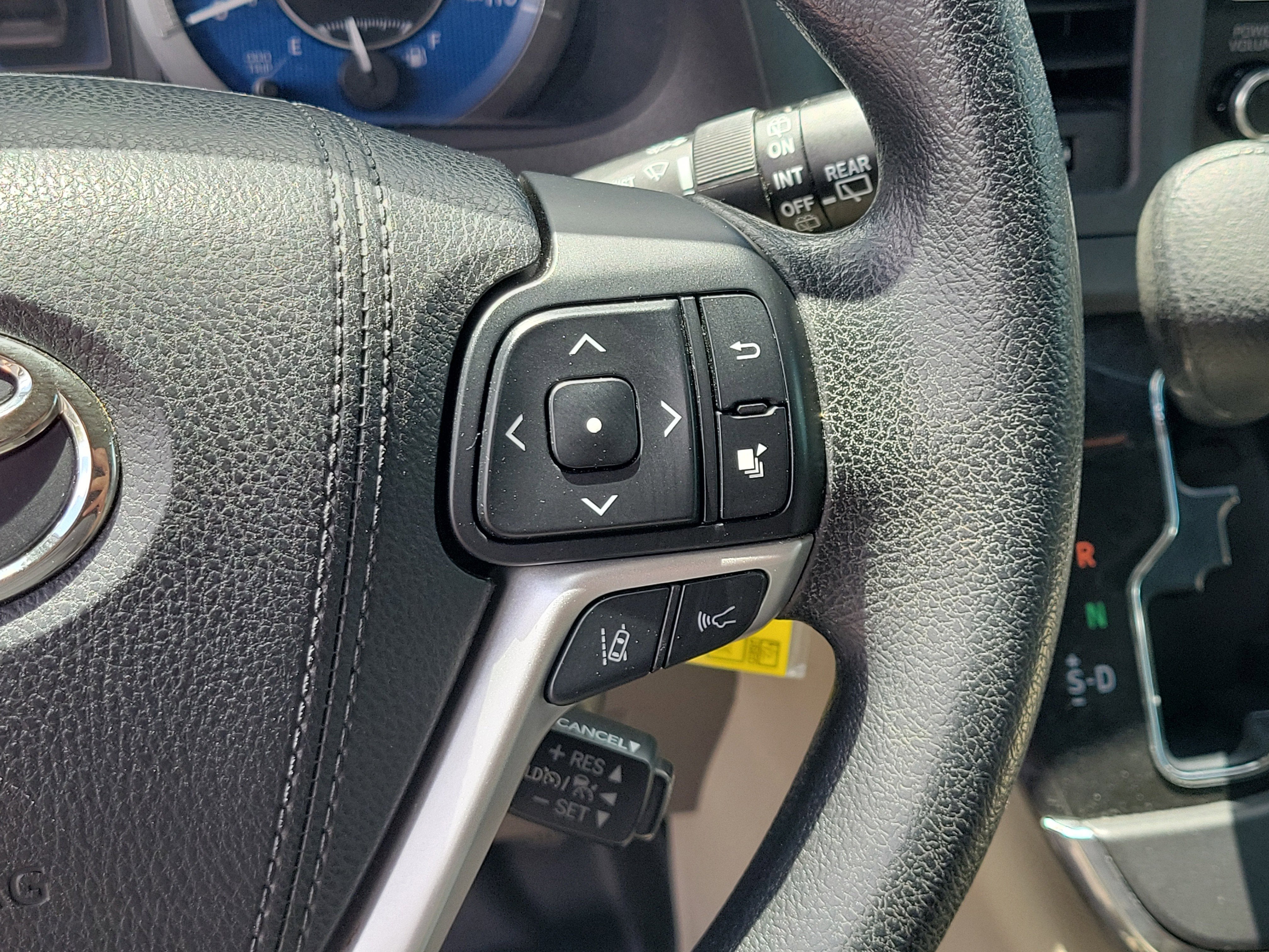 2018 Toyota Sienna LE Auto Access Seat
