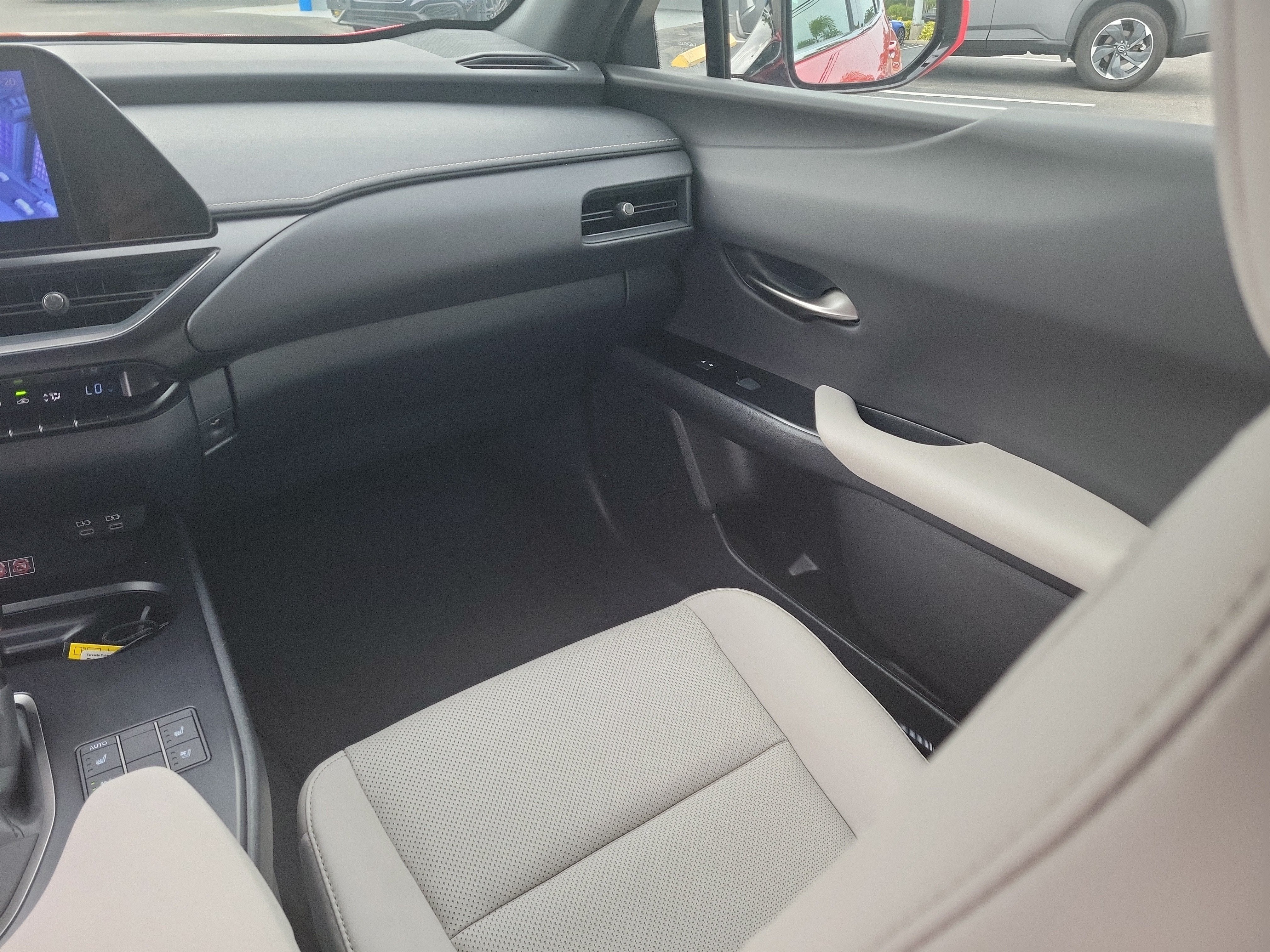 2024 Lexus UX UX 250h F SPORT Design