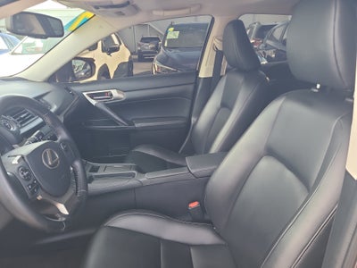 2017 Lexus CT 200h