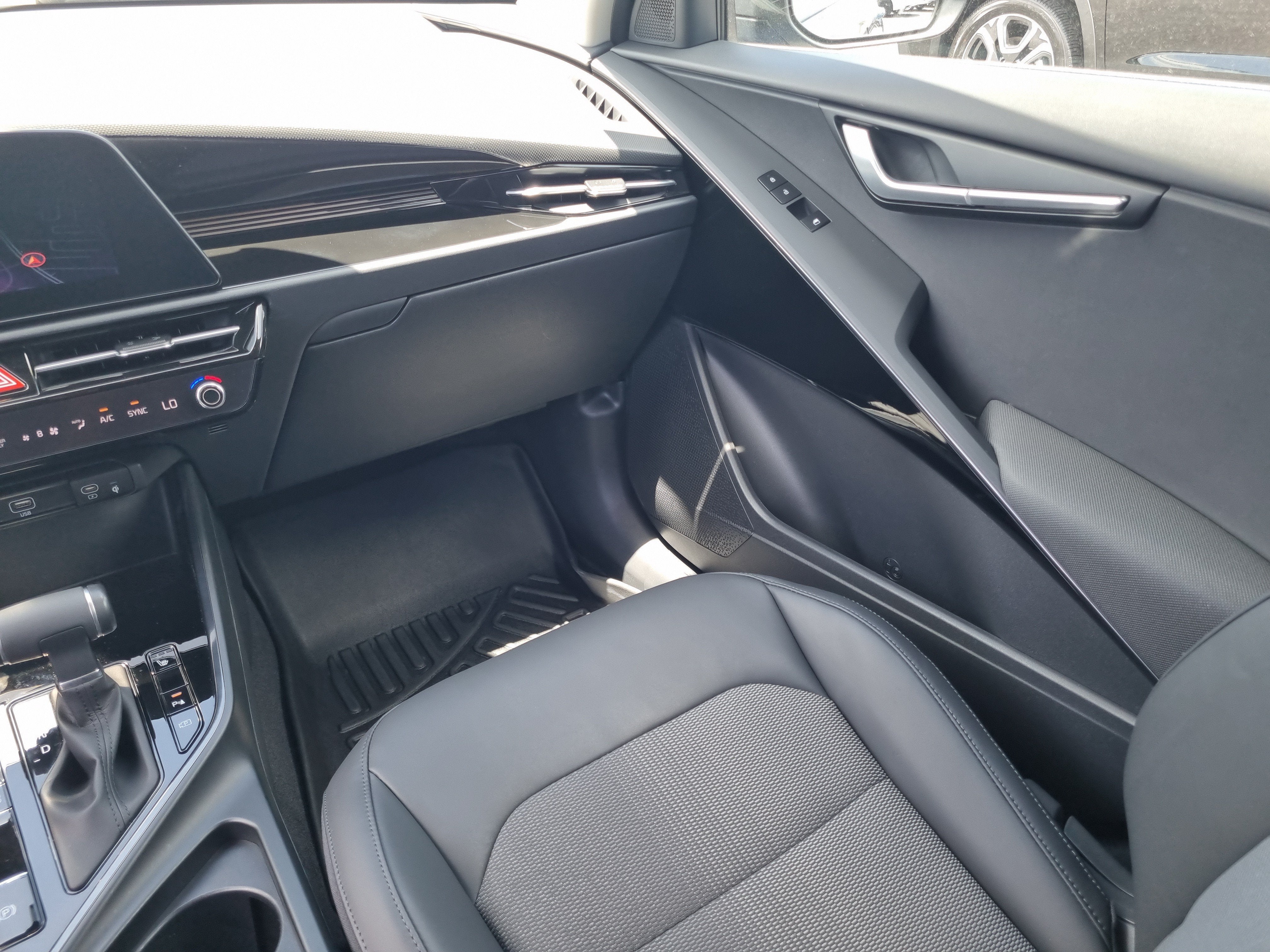 2024 Kia Niro EX