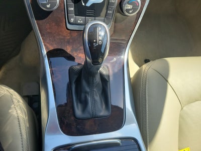 2015 Volvo XC70 T5 Drive-E Premier