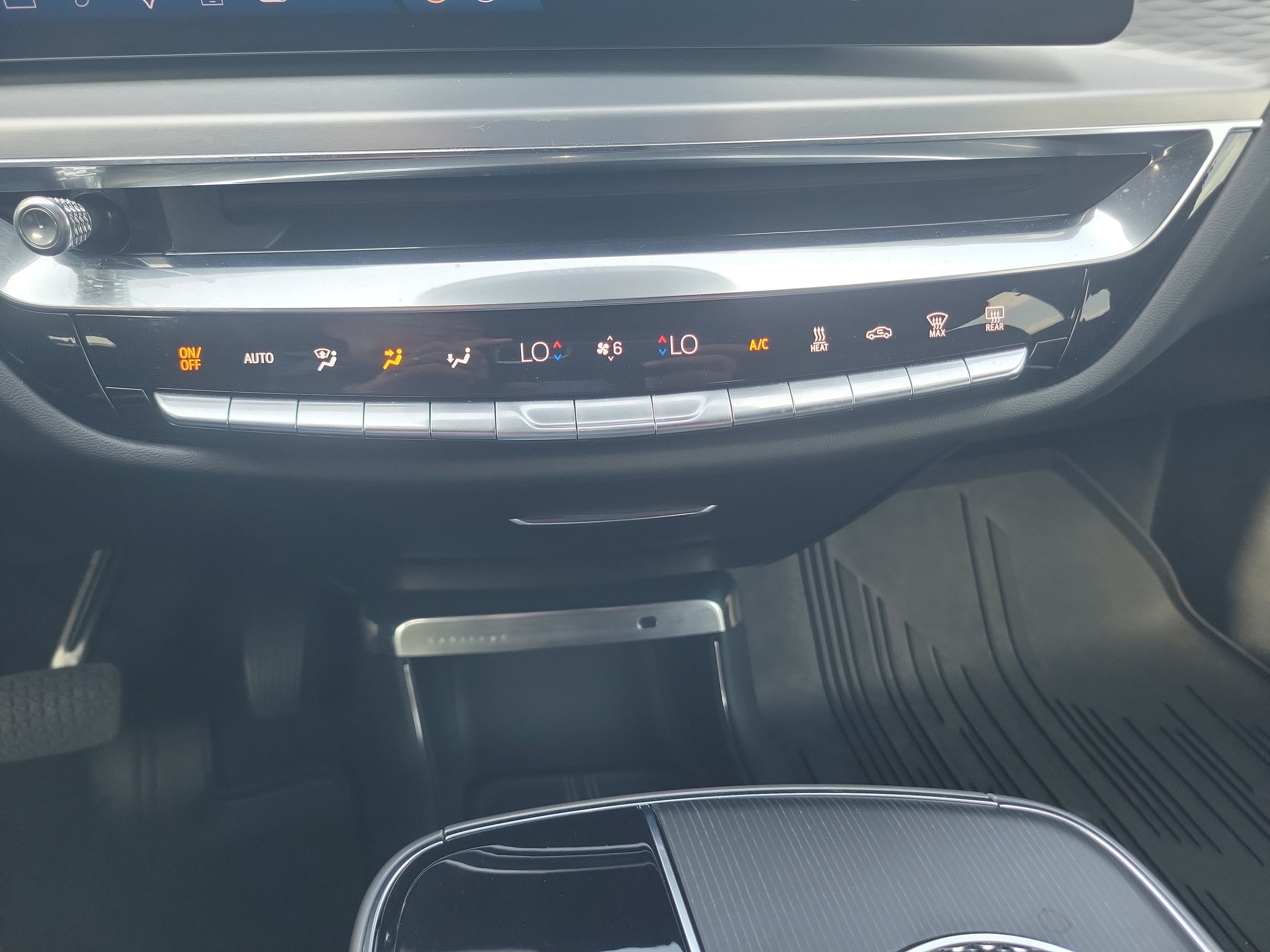 2024 Cadillac LYRIQ Sport