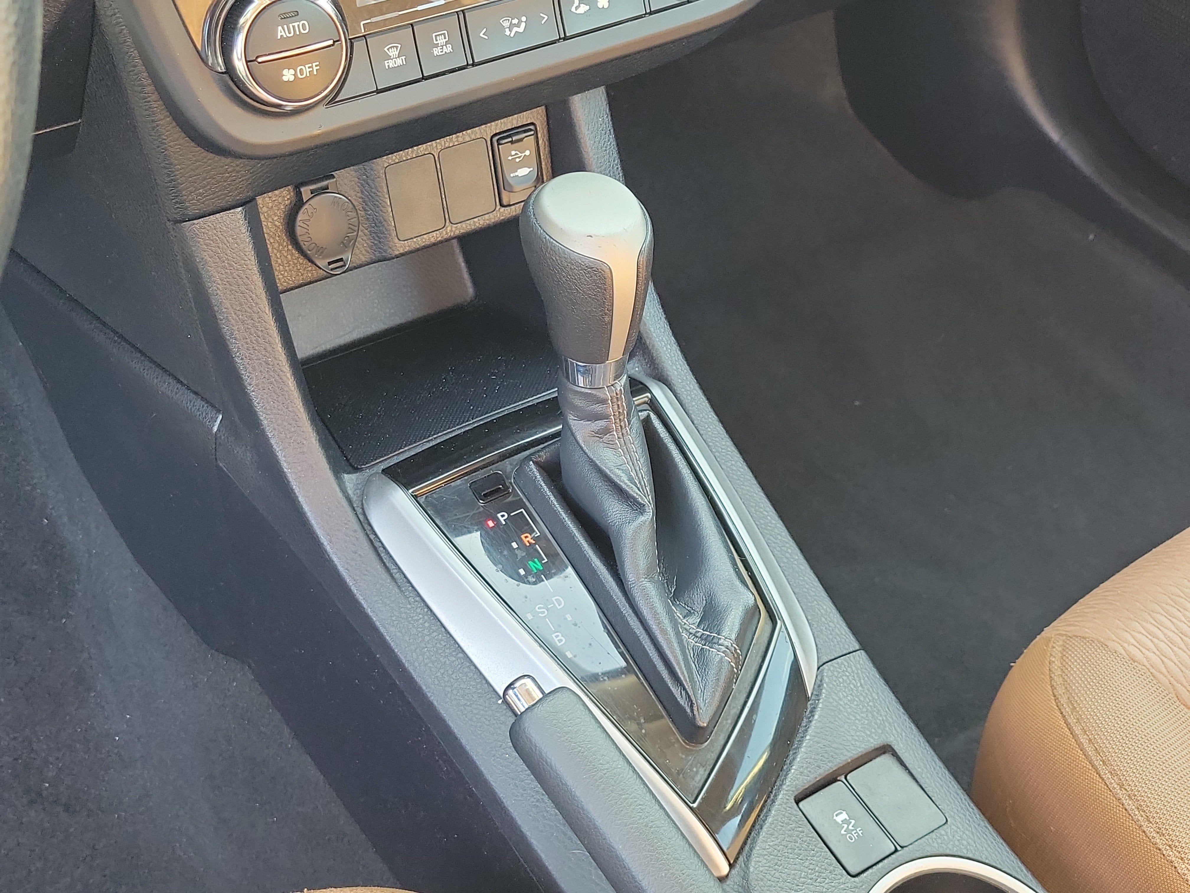 2014 Toyota Corolla LE Plus