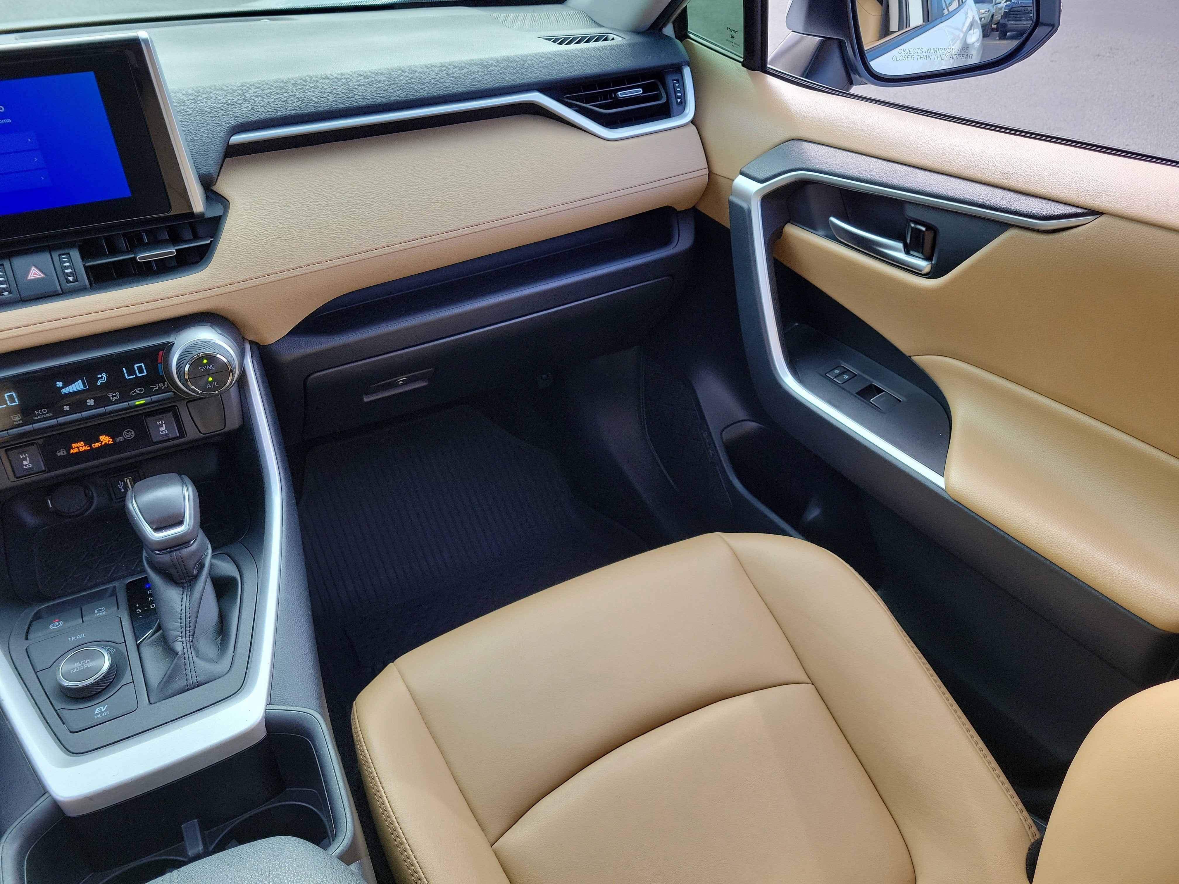 2025 Toyota RAV4 Hybrid XLE Premium