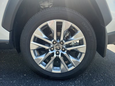 2025 Toyota RAV4 XLE Premium