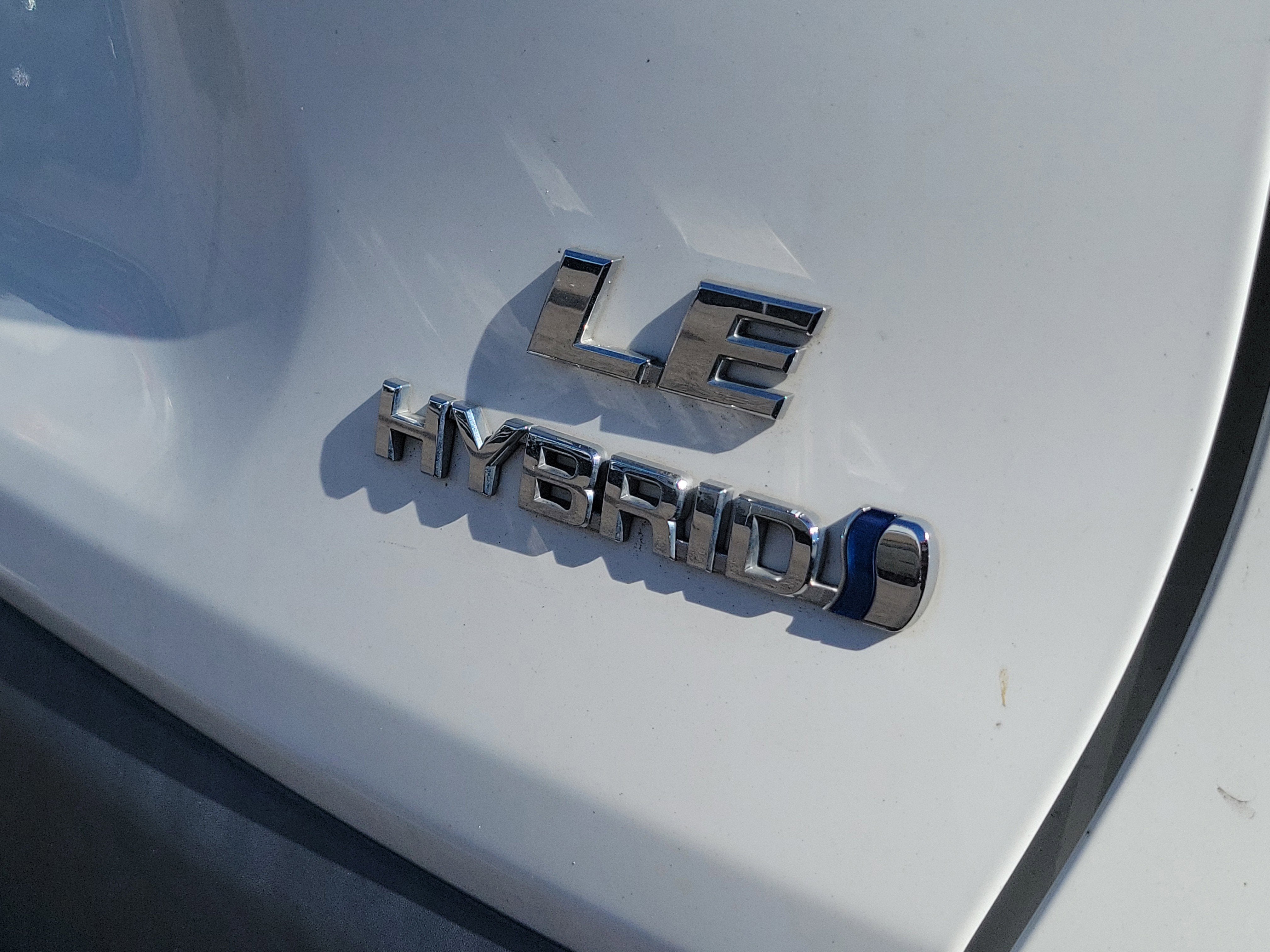 2020 Toyota RAV4 Hybrid LE