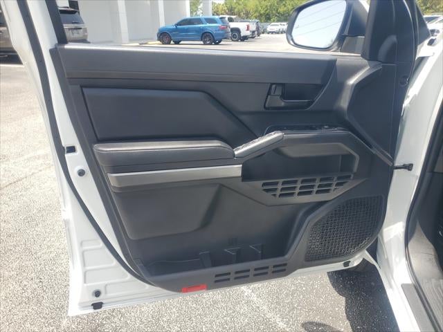 2025 Toyota Tacoma 4WD SR5