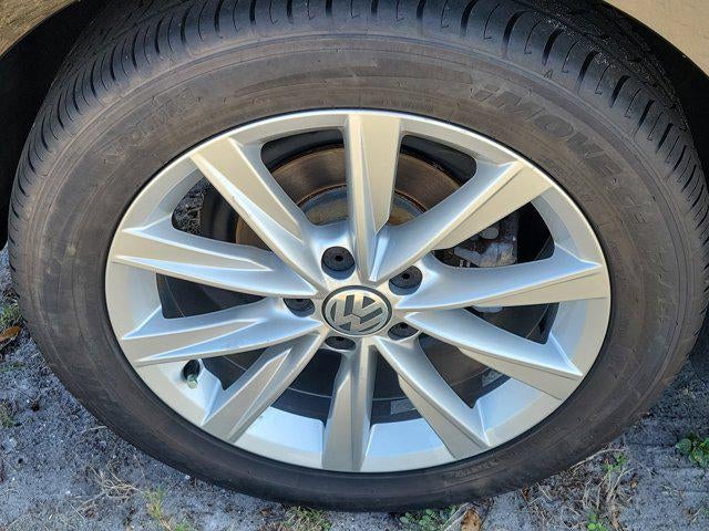 2018 Volkswagen Beetle 2.0T S