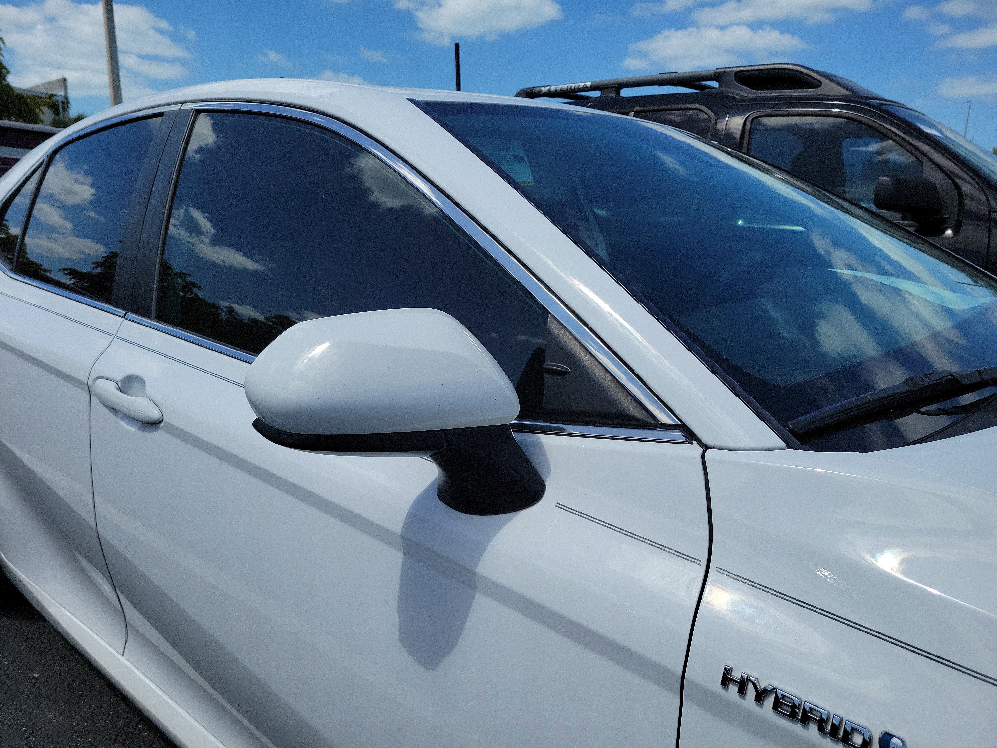 2019 Toyota Camry Hybrid LE