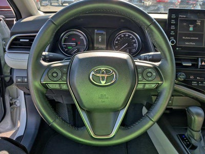 2022 Toyota Camry Hybrid SE