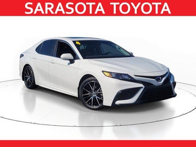 2024 Toyota Camry Hybrid SE