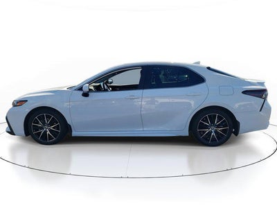 2024 Toyota Camry Hybrid SE