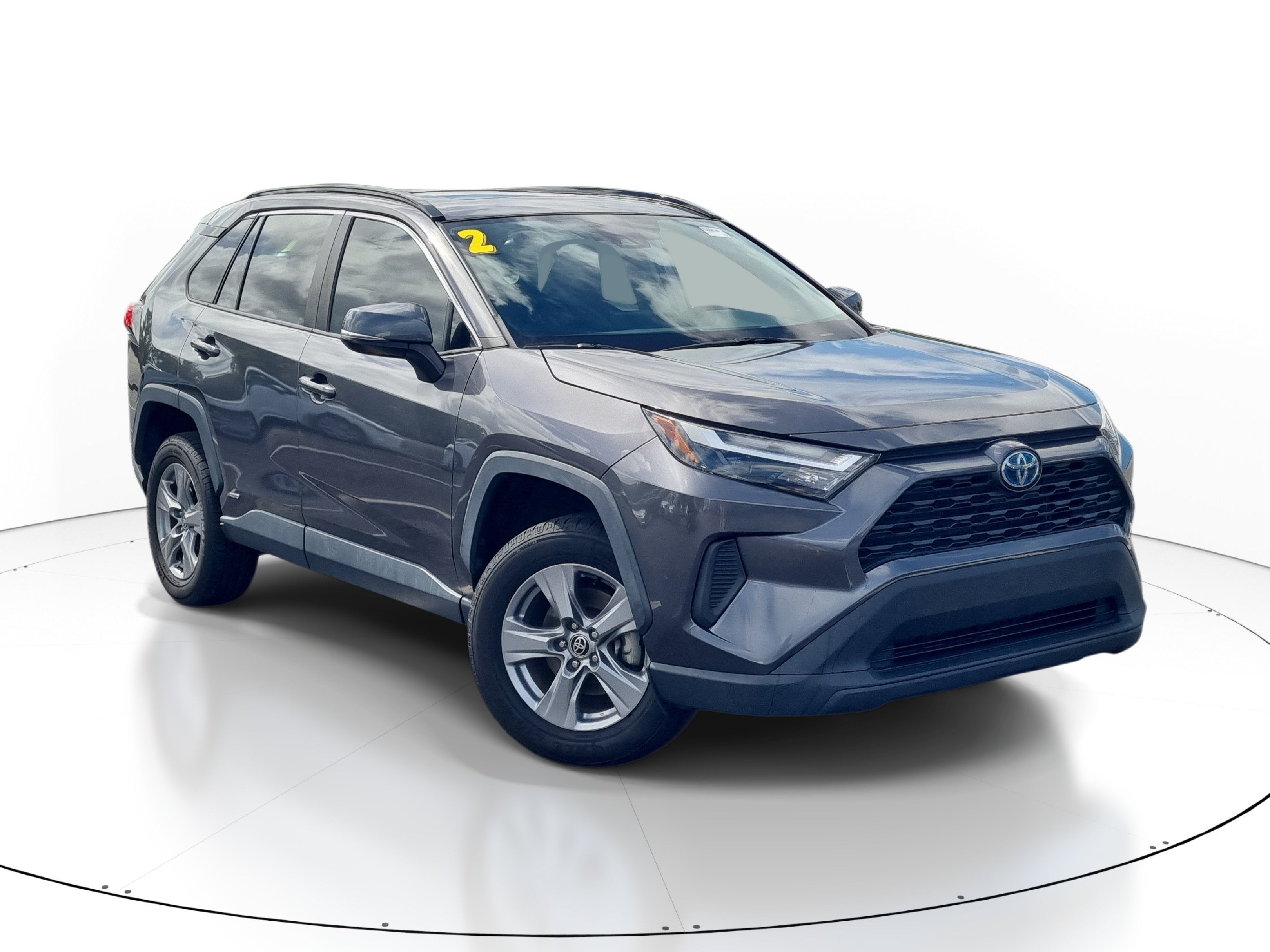 2022 Toyota RAV4 Hybrid XLE