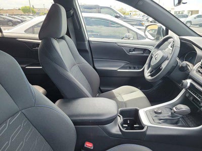 2023 Toyota RAV4 Hybrid SE