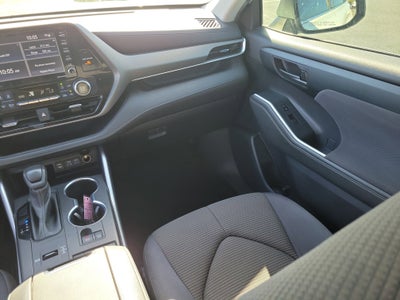 2022 Toyota Highlander L