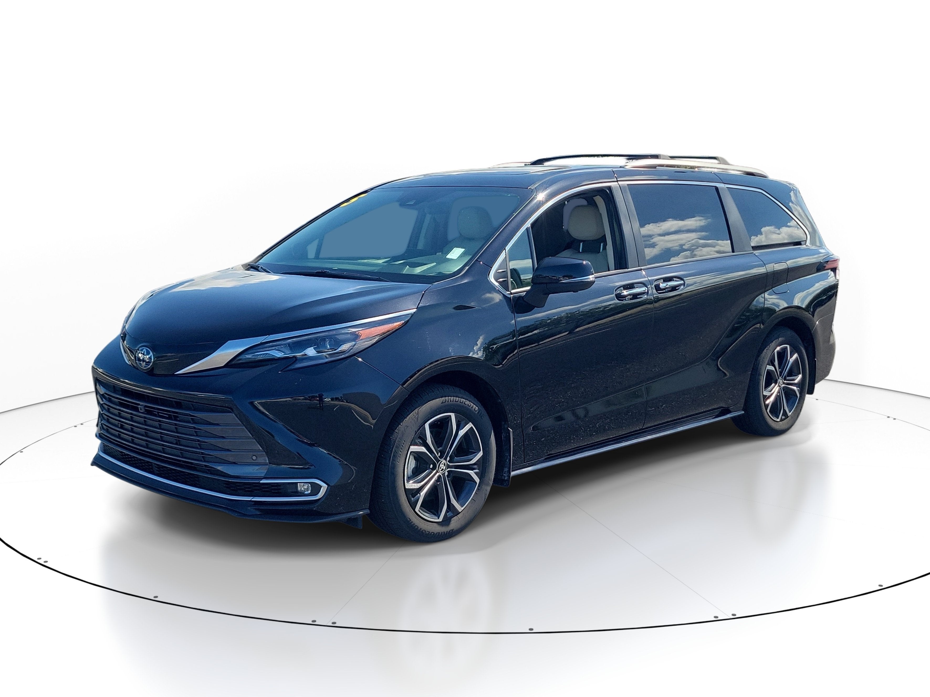 2025 Toyota Sienna Platinum