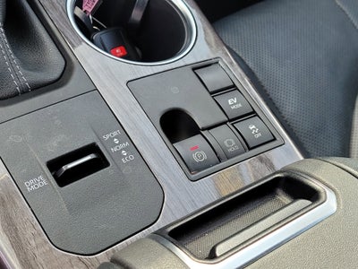 2023 Toyota Highlander Hybrid Platinum