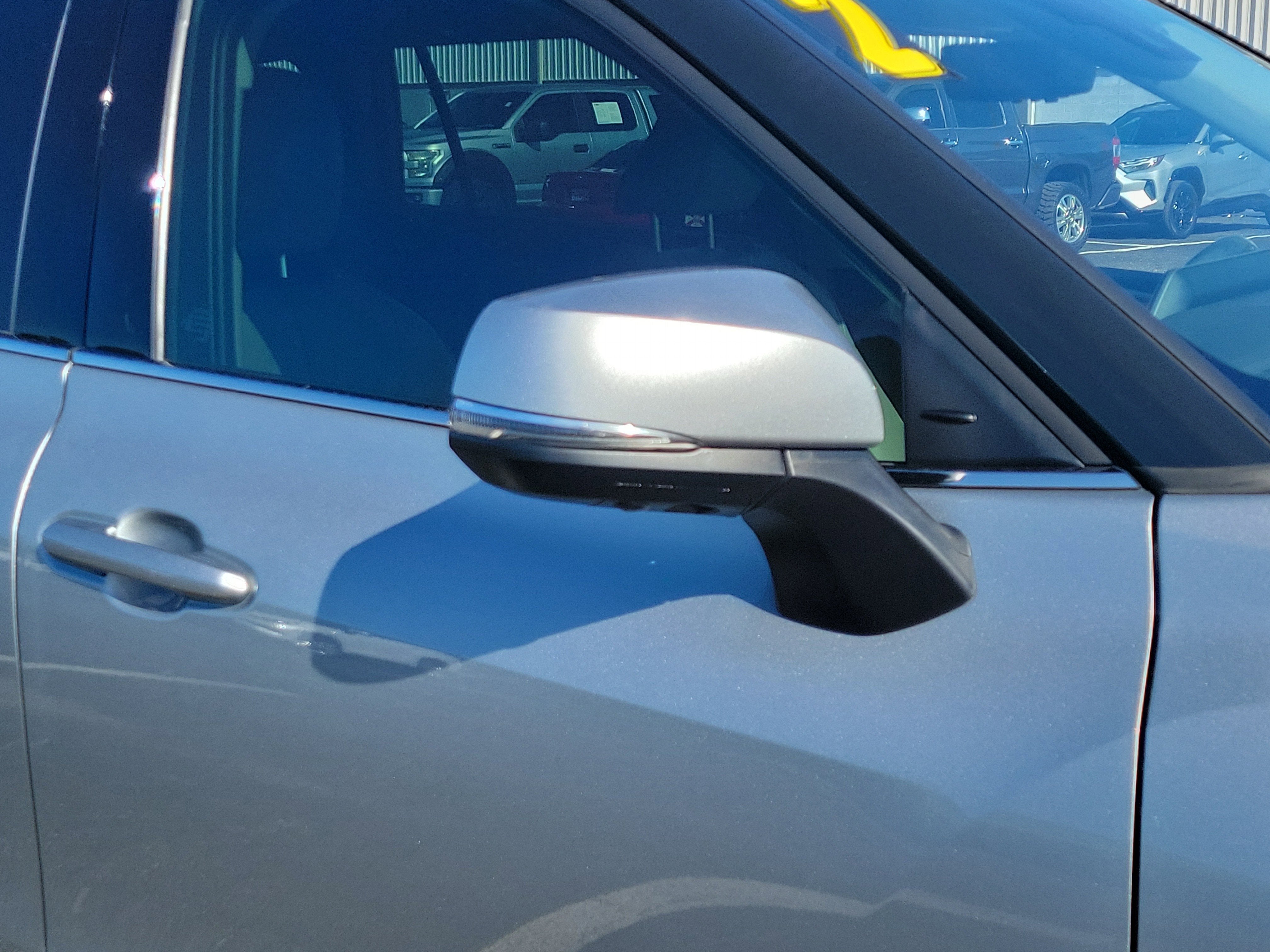 2022 Toyota Highlander Hybrid Platinum