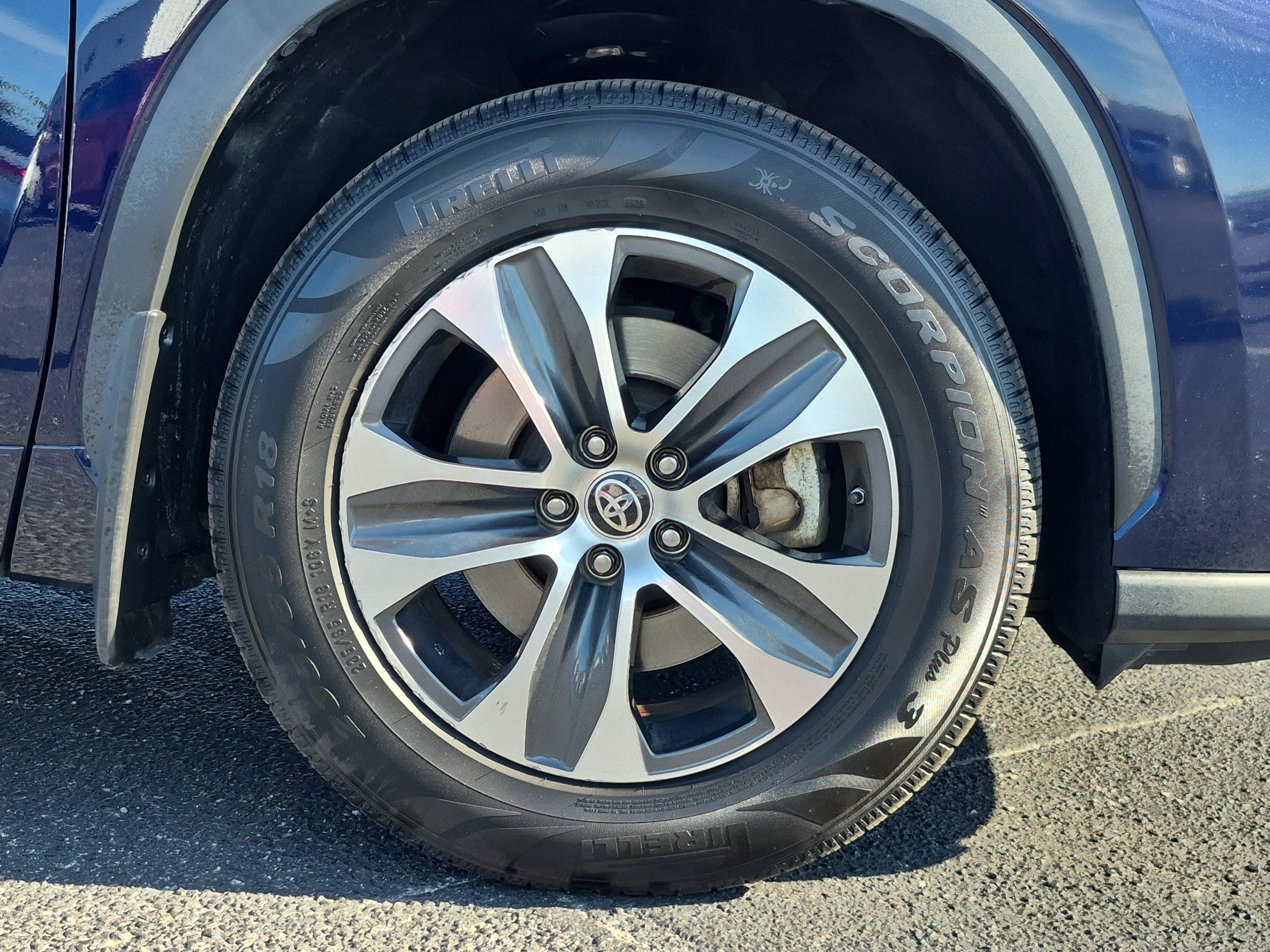 2021 Toyota Highlander Hybrid XLE