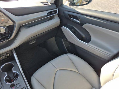 2021 Toyota Highlander Hybrid XLE