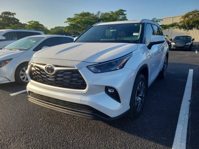 2026 Toyota Highlander Hybrid XLE