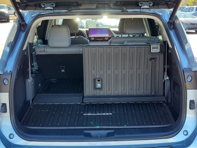 2023 Toyota Highlander Platinum